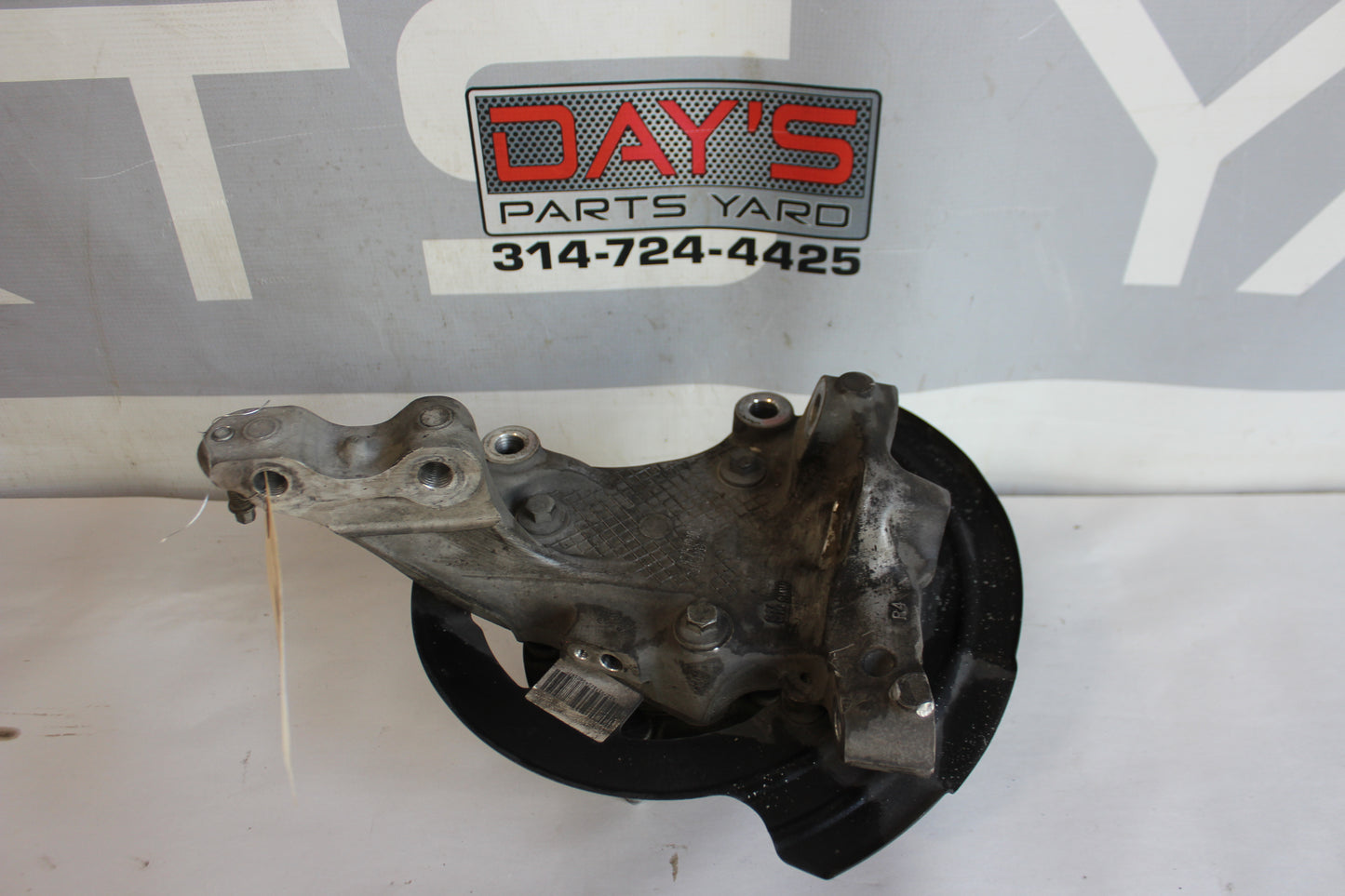 2015 Chevy SS Sedan Front LH Driver Hub Spindle Assembly OEM