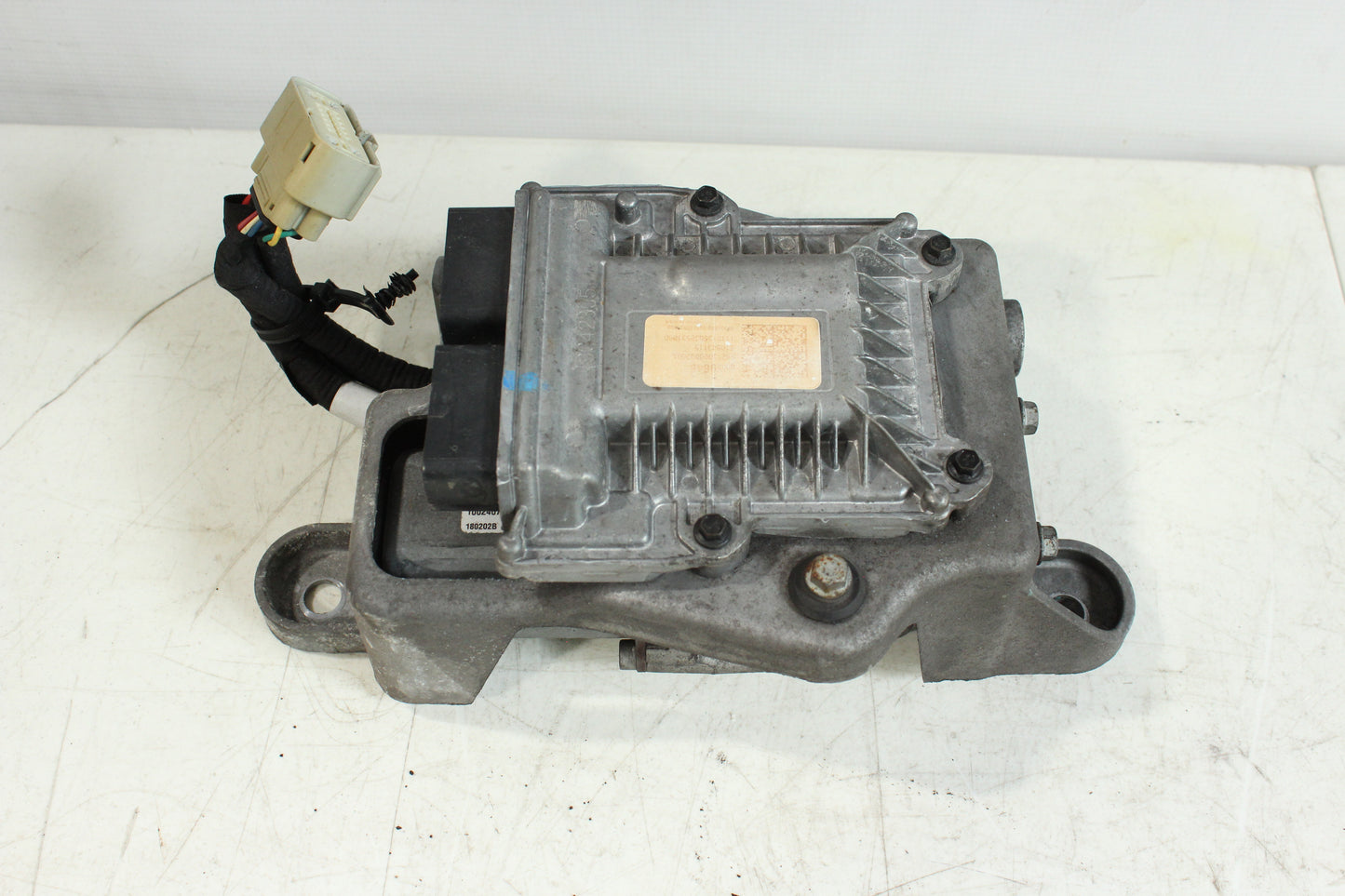 2018 Chevy Camaro ZL1 1LE Rear Differential Locking Pump w/ Actuator OEM - Day's Parts Yard