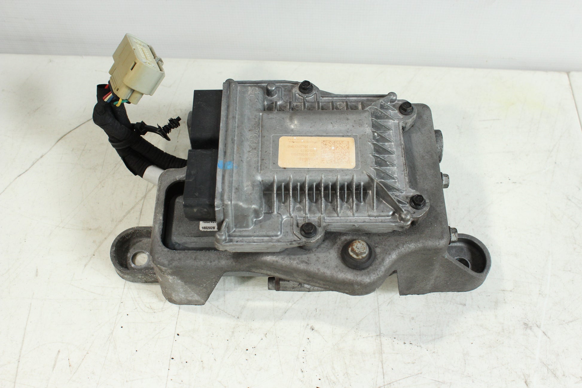 2018 Chevy Camaro ZL1 1LE Rear Differential Locking Pump w/ Actuator OEM - Day's Parts Yard