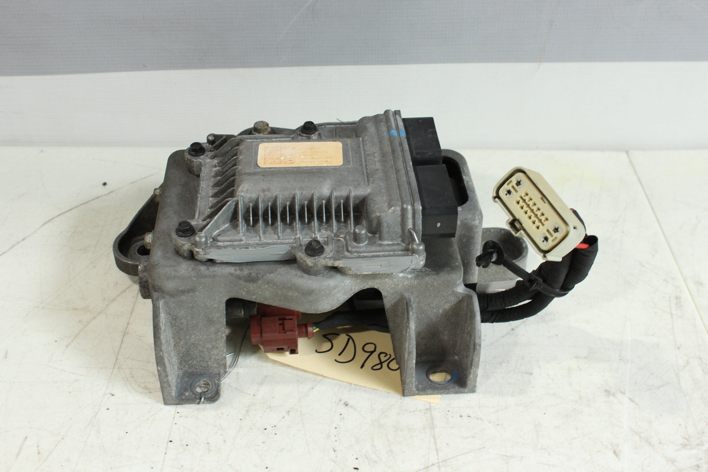 2018 Chevy Camaro ZL1 1LE Rear Differential Locking Pump w/ Actuator OEM - Day's Parts Yard