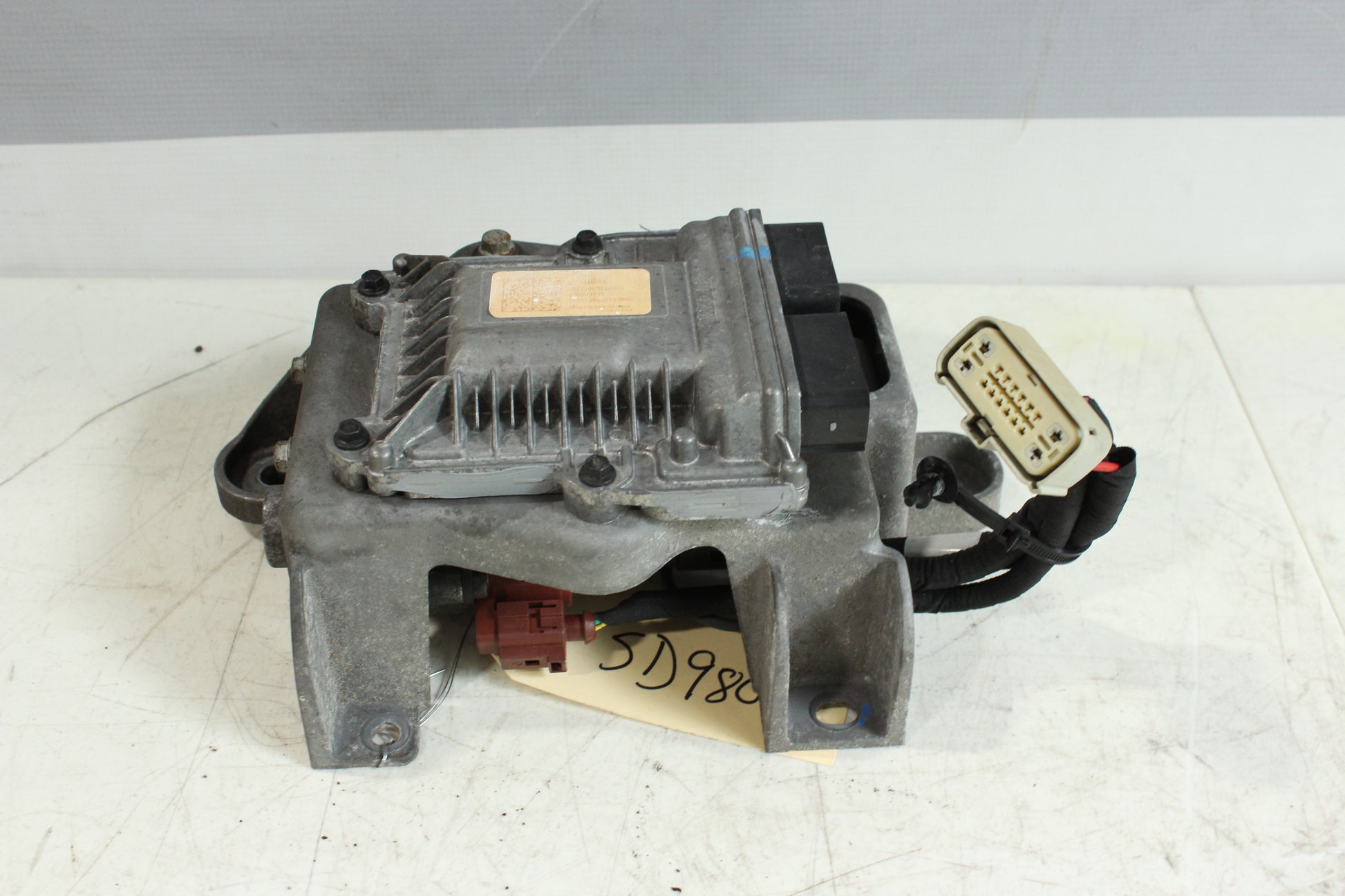 2018 Chevy Camaro ZL1 1LE Rear Differential Locking Pump w/ Actuator OEM - Day's Parts Yard