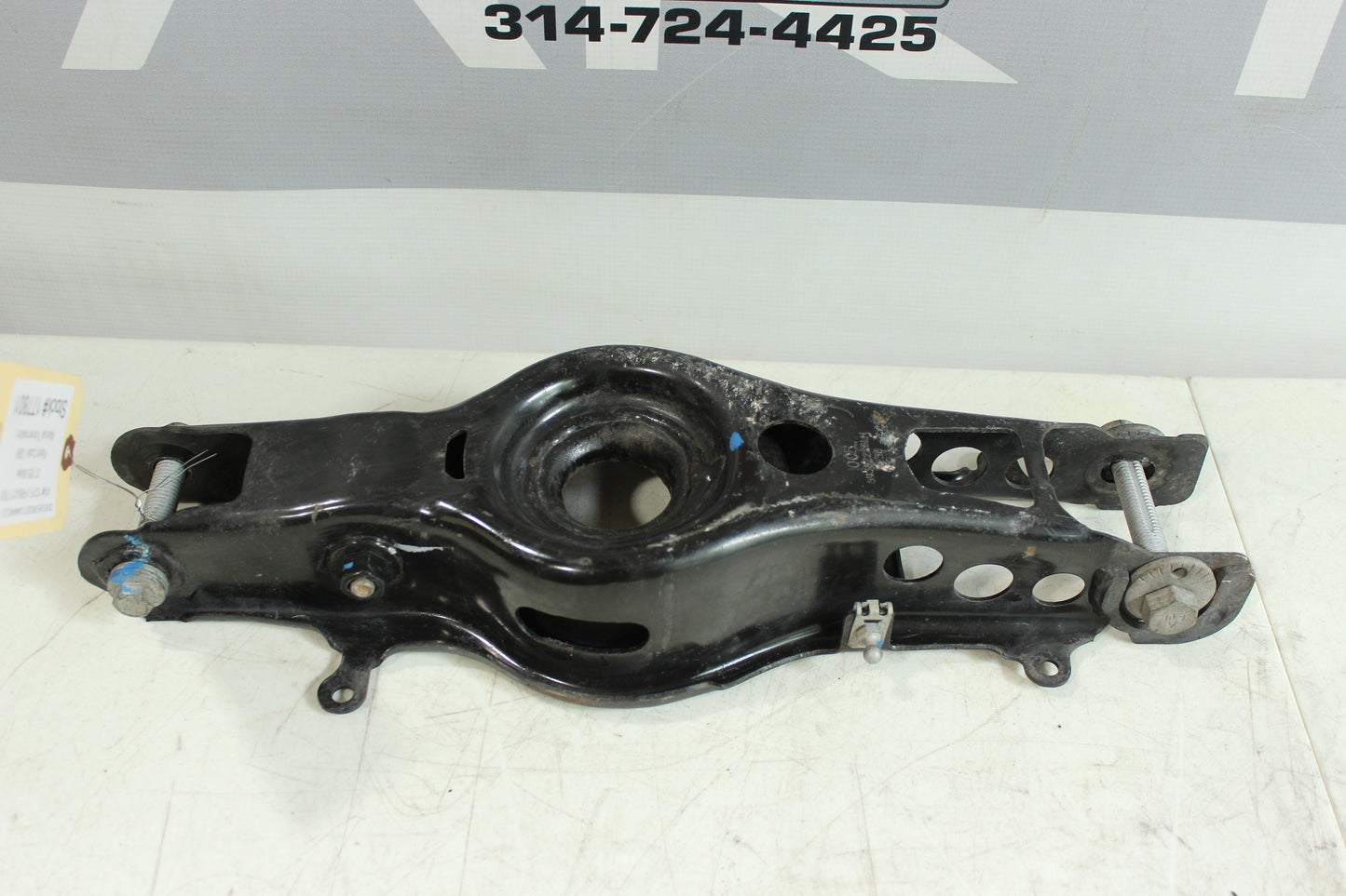 2018 Chevy Camaro ZL1 1LE Rear LH Driver Suspension Lower Control Arm 84382226 OEM - Day's Parts Yard