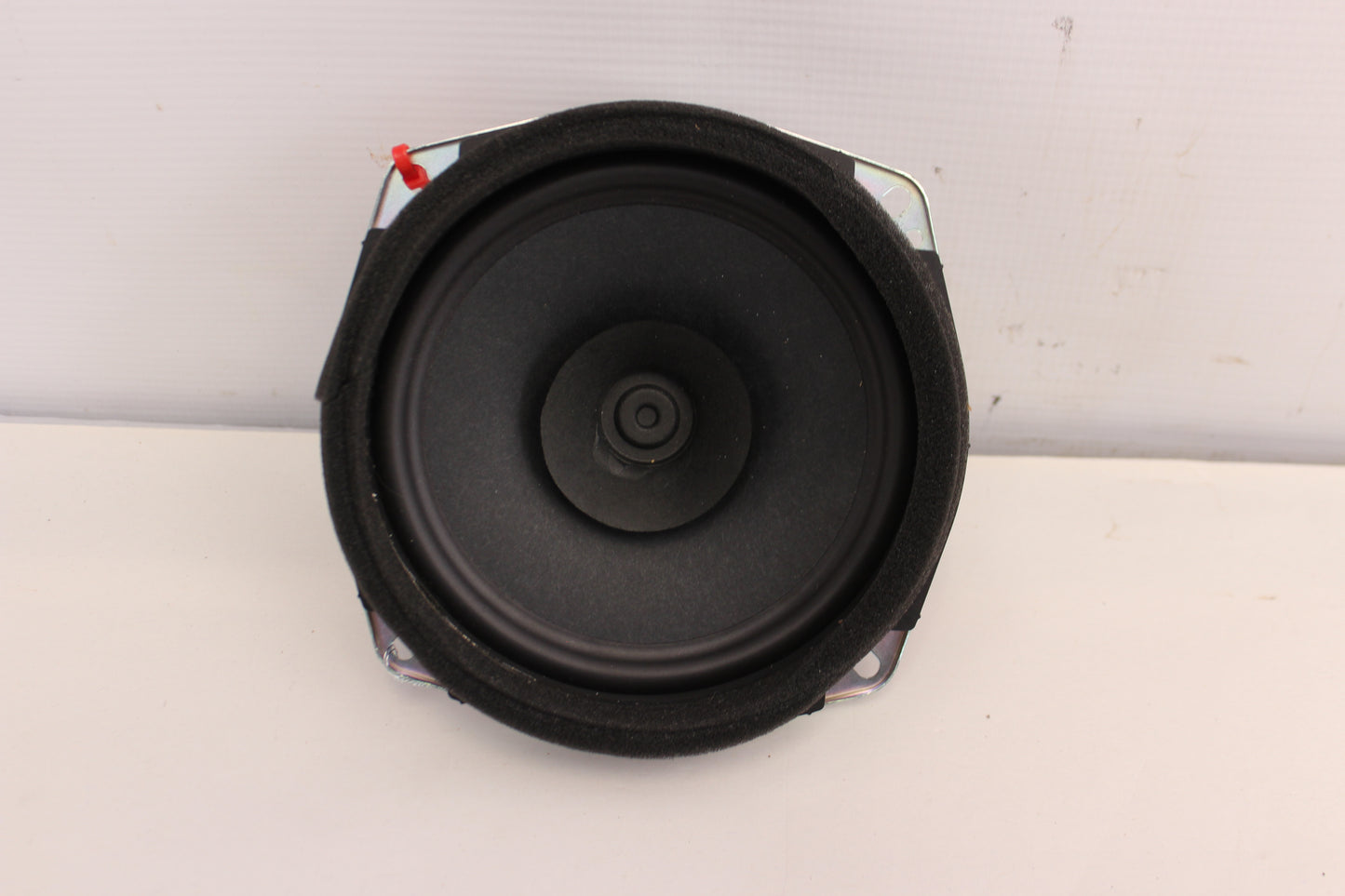 2020 Chevy Camaro 1LE RH Passenger Rear Quarter Speaker 84328370 OEM
