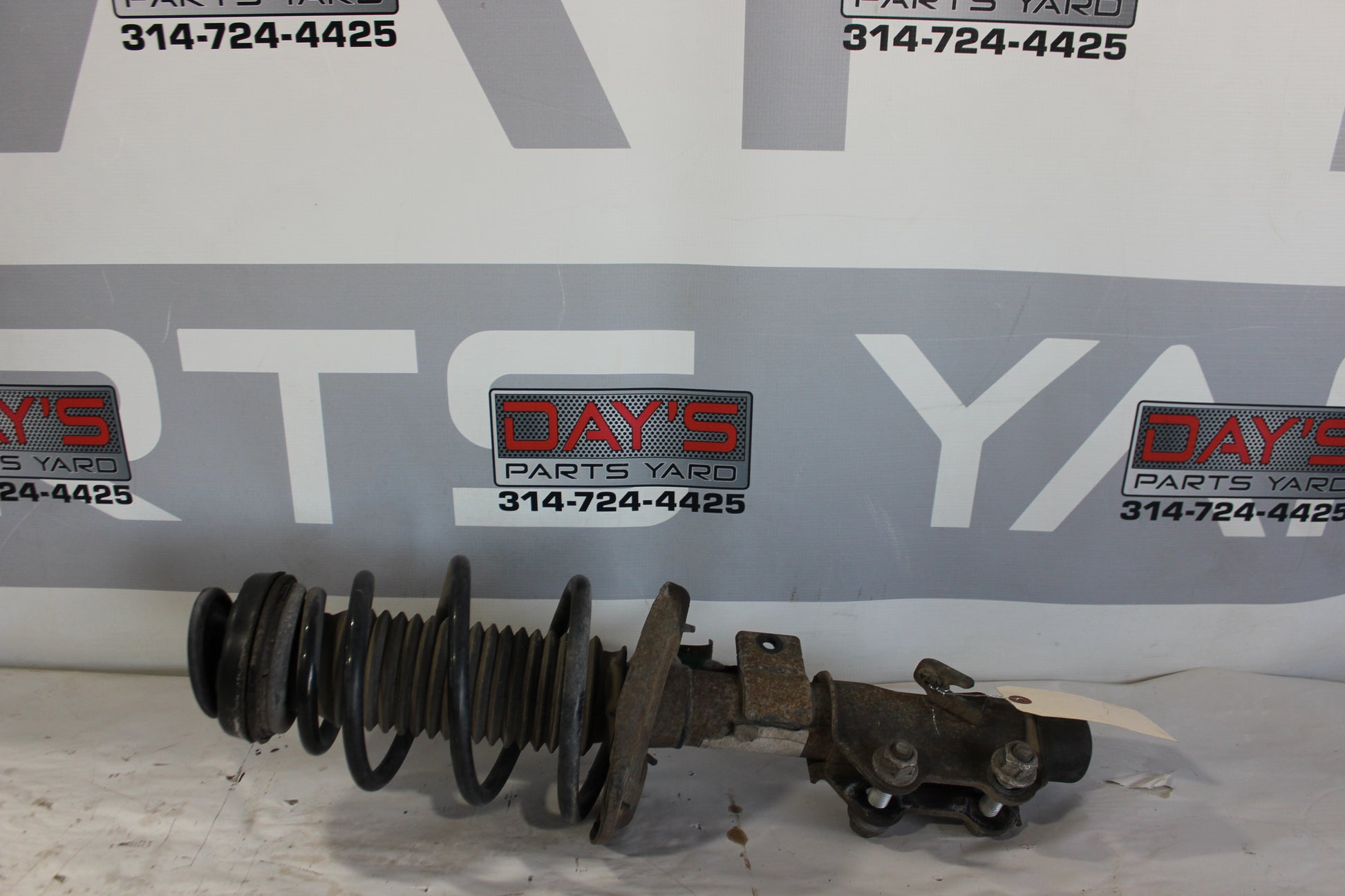2011 Chevy Camaro SS RH Passenger Front Strut Assembly OEM - Day's Parts Yard