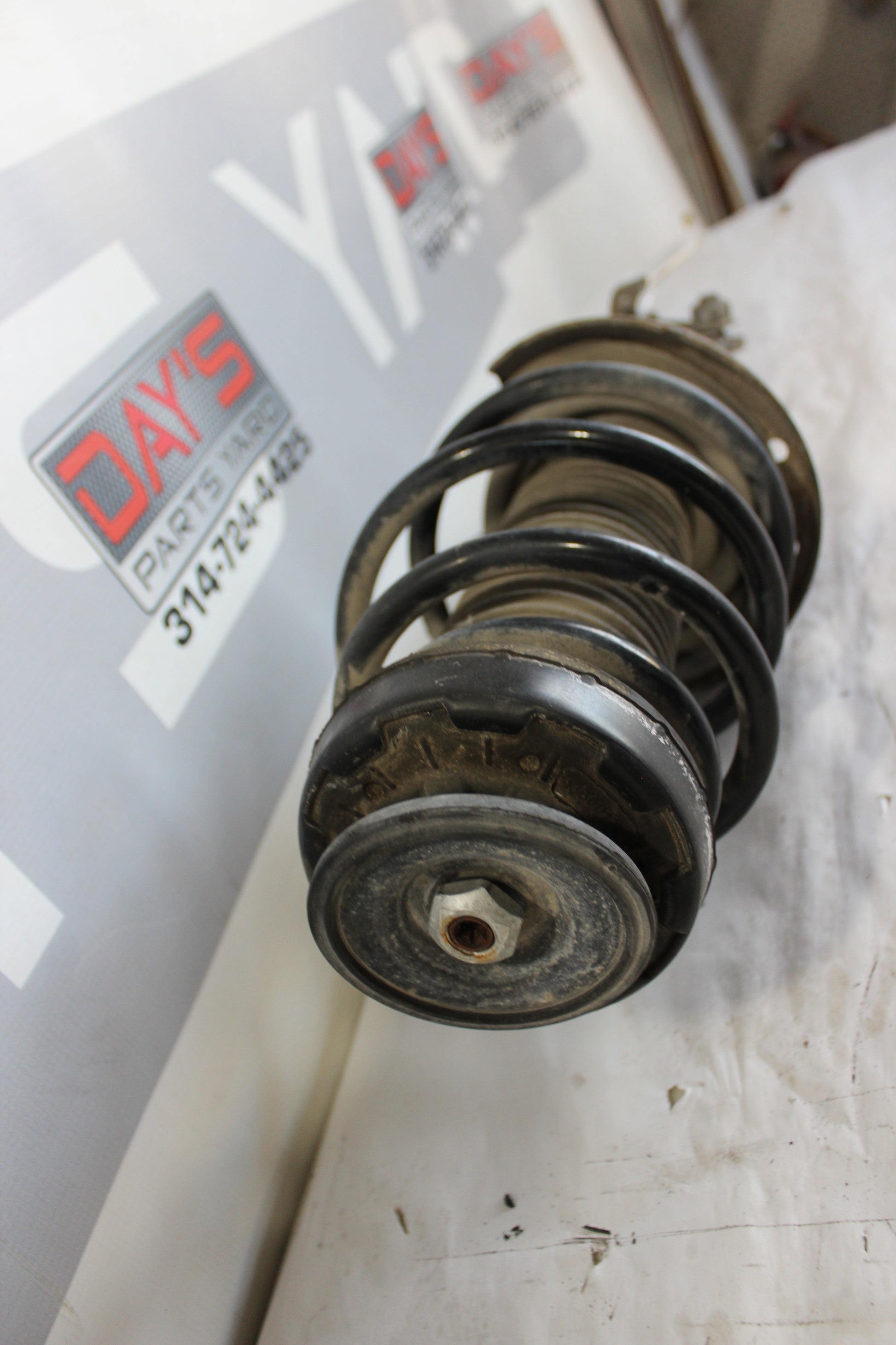 2011 Chevy Camaro SS RH Passenger Front Strut Assembly OEM - Day's Parts Yard