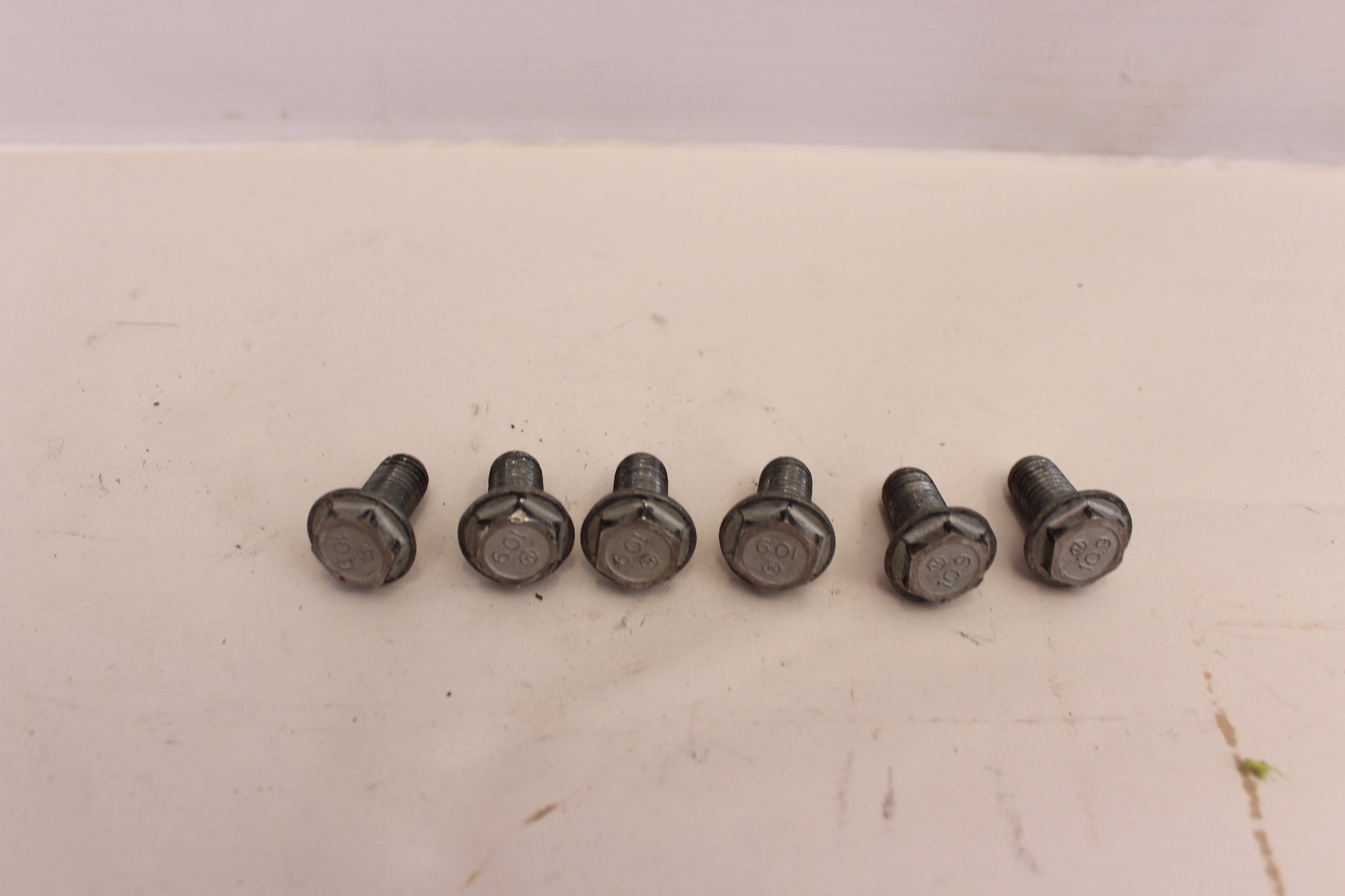 2017 Chevy SS Sedan LS3 Flywheel Flex plate Bolts Hardware Set 6 OEM - Day's Parts Yard
