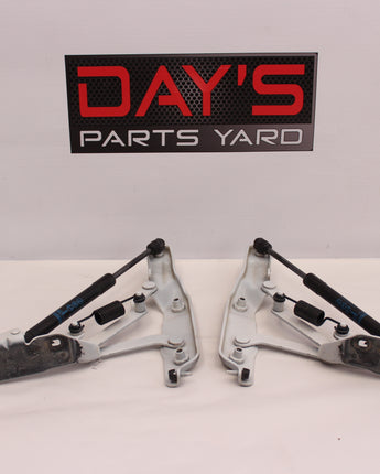 2014 Chevy SS Sedan LH & RH Trunk Hinges 92270113 92270114 OEM - Day's Parts Yard