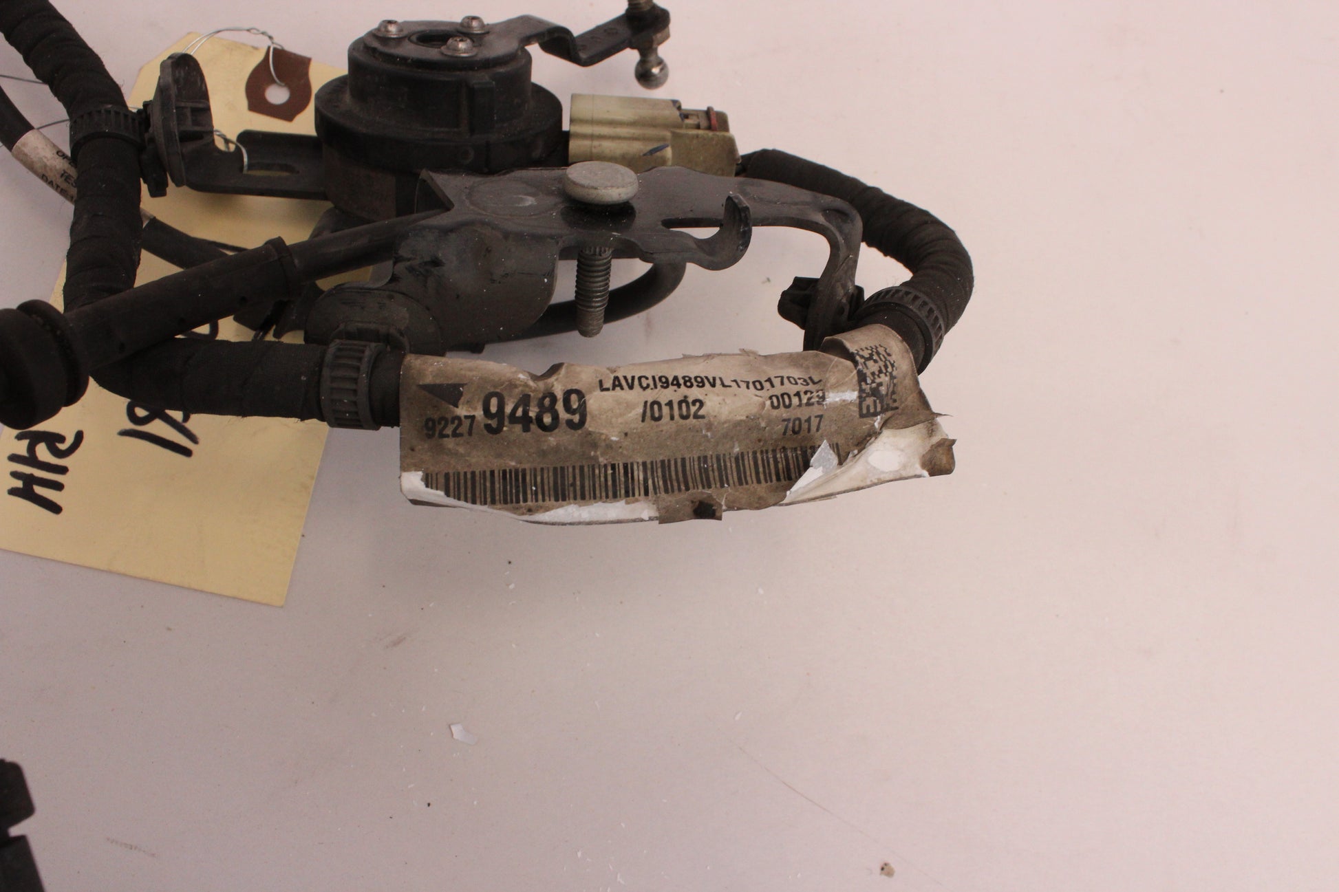 2017 Chevy SS Sedan Front RH Passenger Suspension Ride Control Sensor 92279489 OEM - Day's Parts Yard