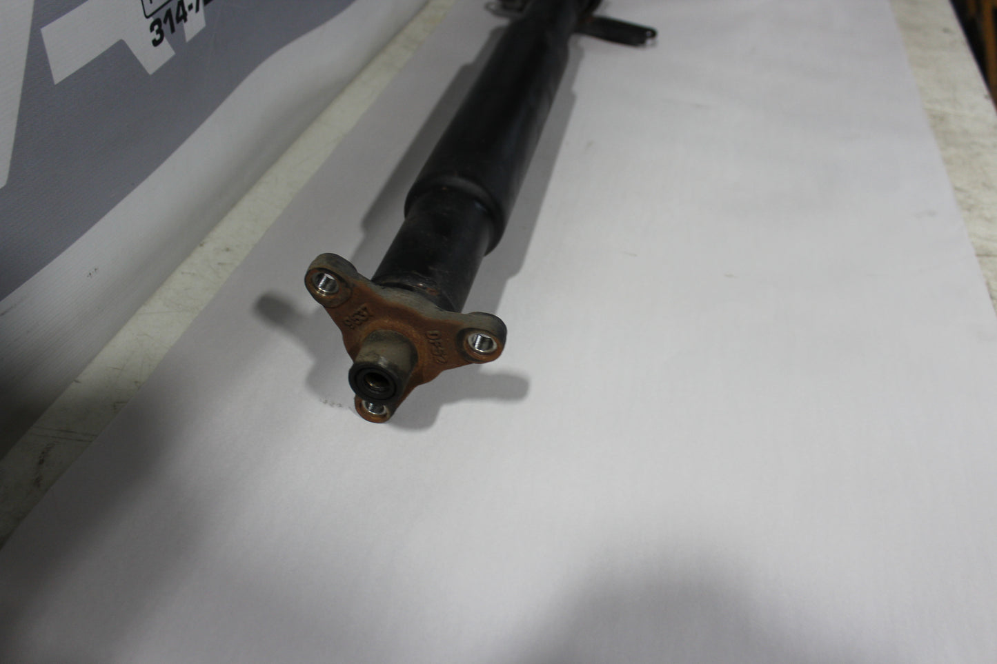 2015 Chevy SS Sedan Driveshaft Drive Shaft 92275953 OEM