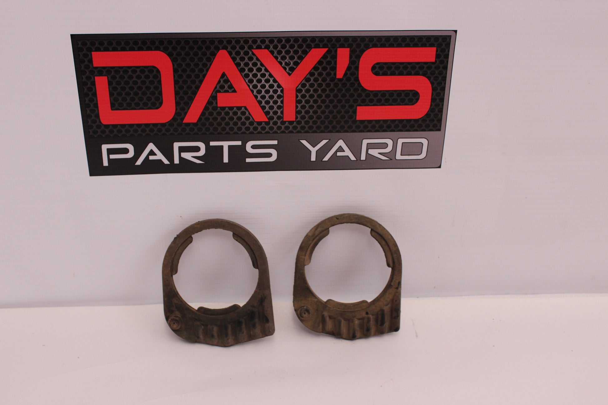 2014 Chevy SS Sedan Rear Cradle Rubber Isolators Set OEM - Day's Parts Yard