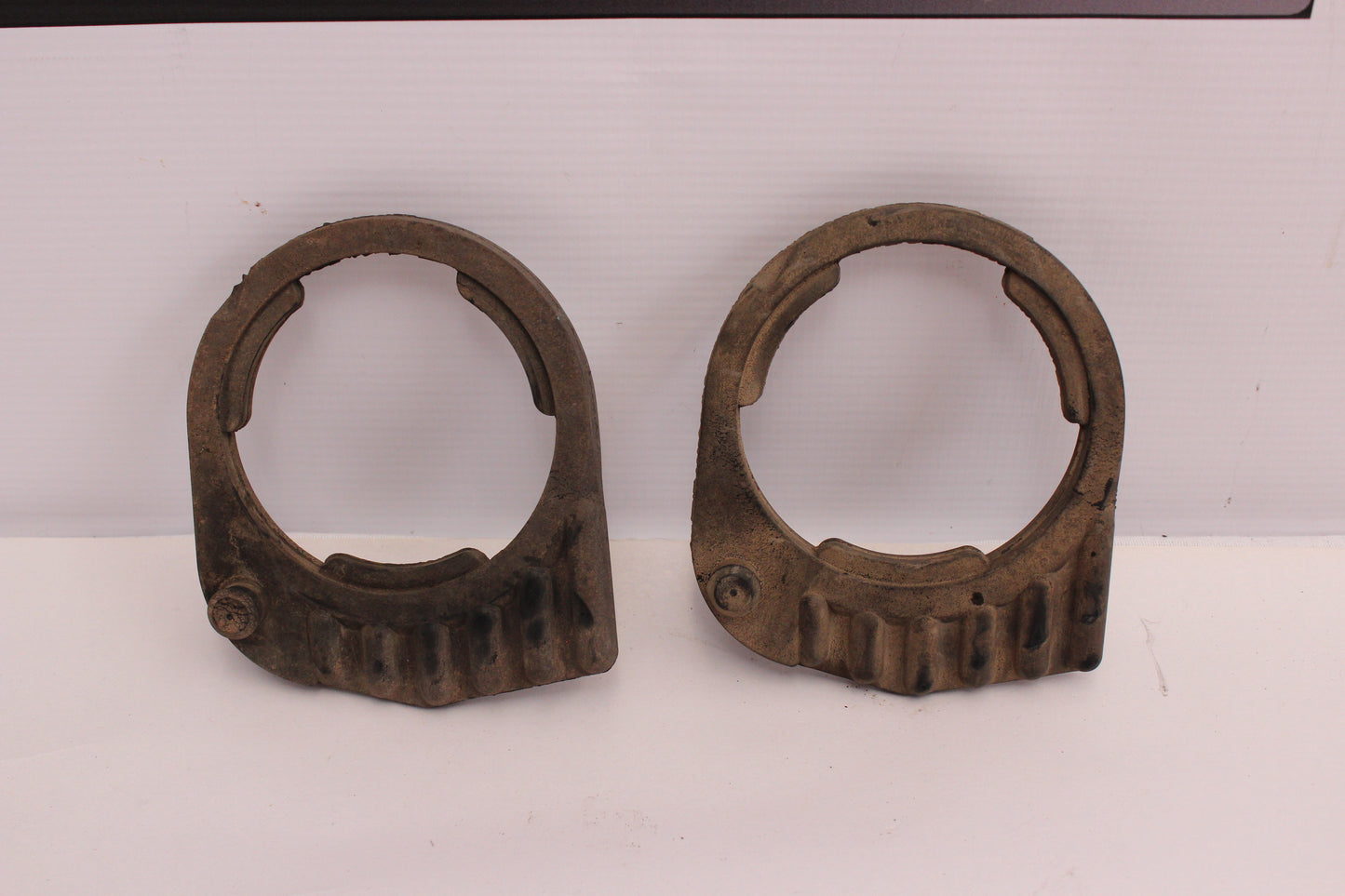 2014 Chevy SS Sedan Rear Cradle Rubber Isolators Set OEM - Day's Parts Yard