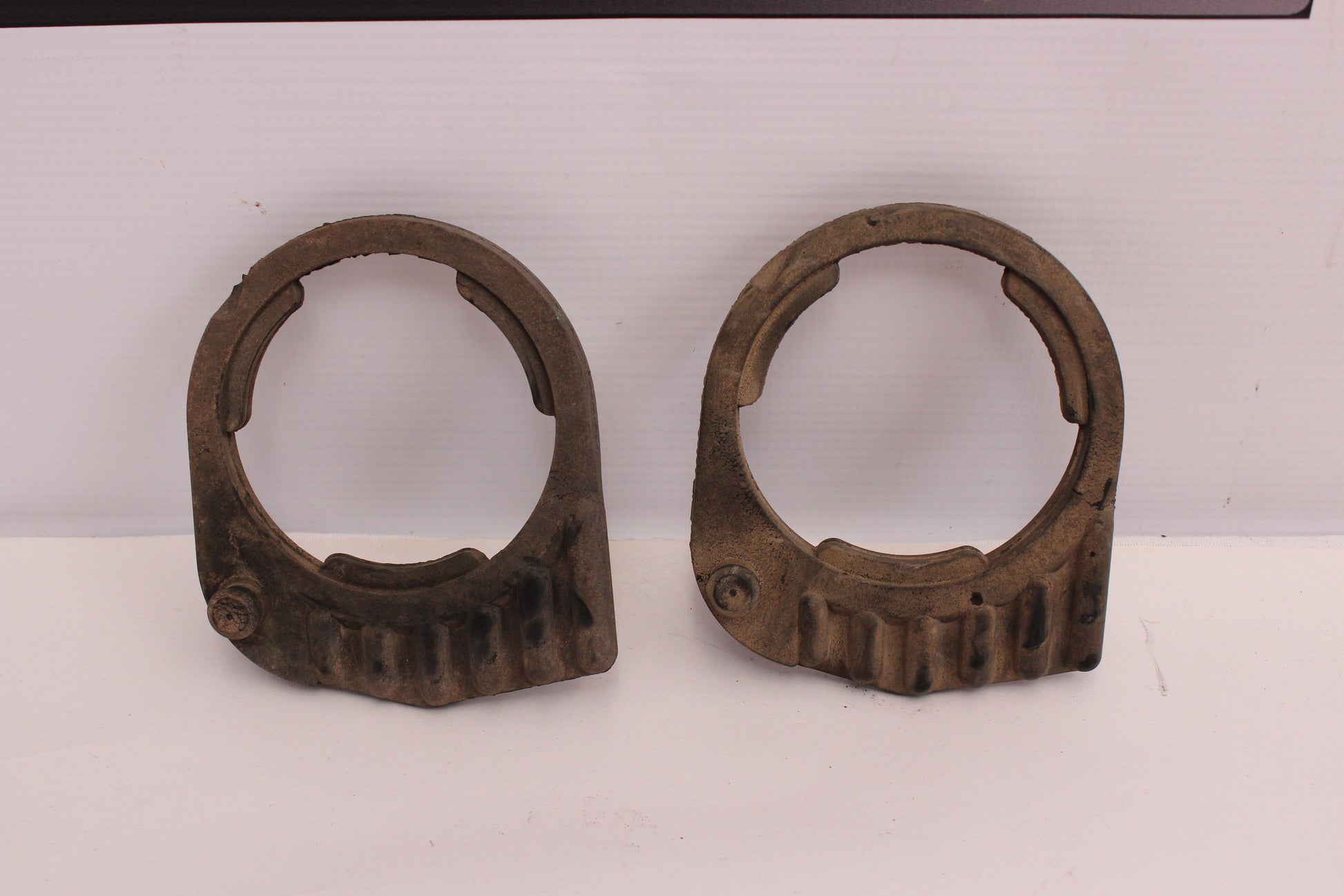 2014 Chevy SS Sedan Rear Cradle Rubber Isolators Set OEM - Day's Parts Yard