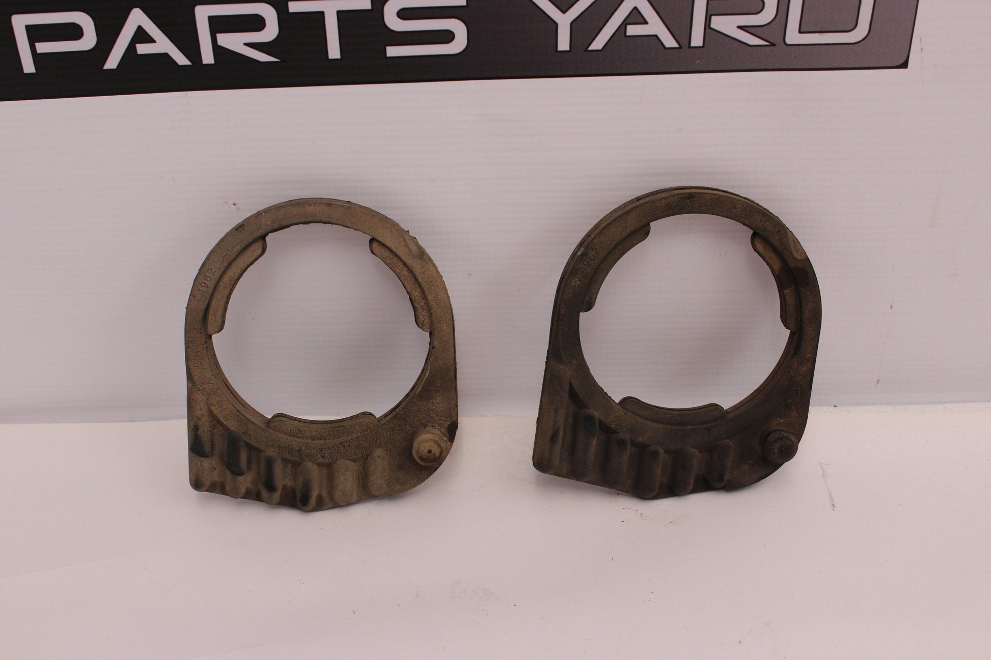 2014 Chevy SS Sedan Rear Cradle Rubber Isolators Set OEM - Day's Parts Yard
