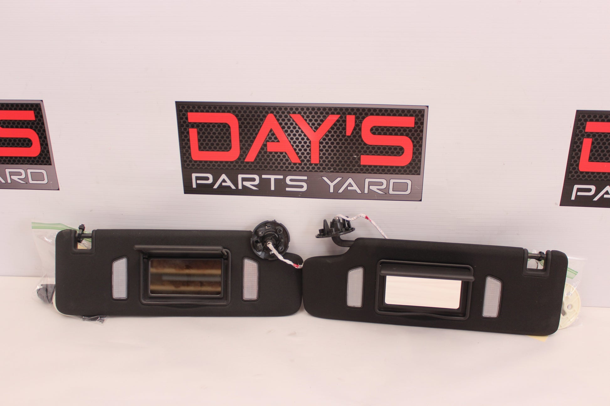 2021 Chevy Camaro SS 1LE RH & LH Sun Visors Sunvisors w/ Clips OEM - Day's Parts Yard