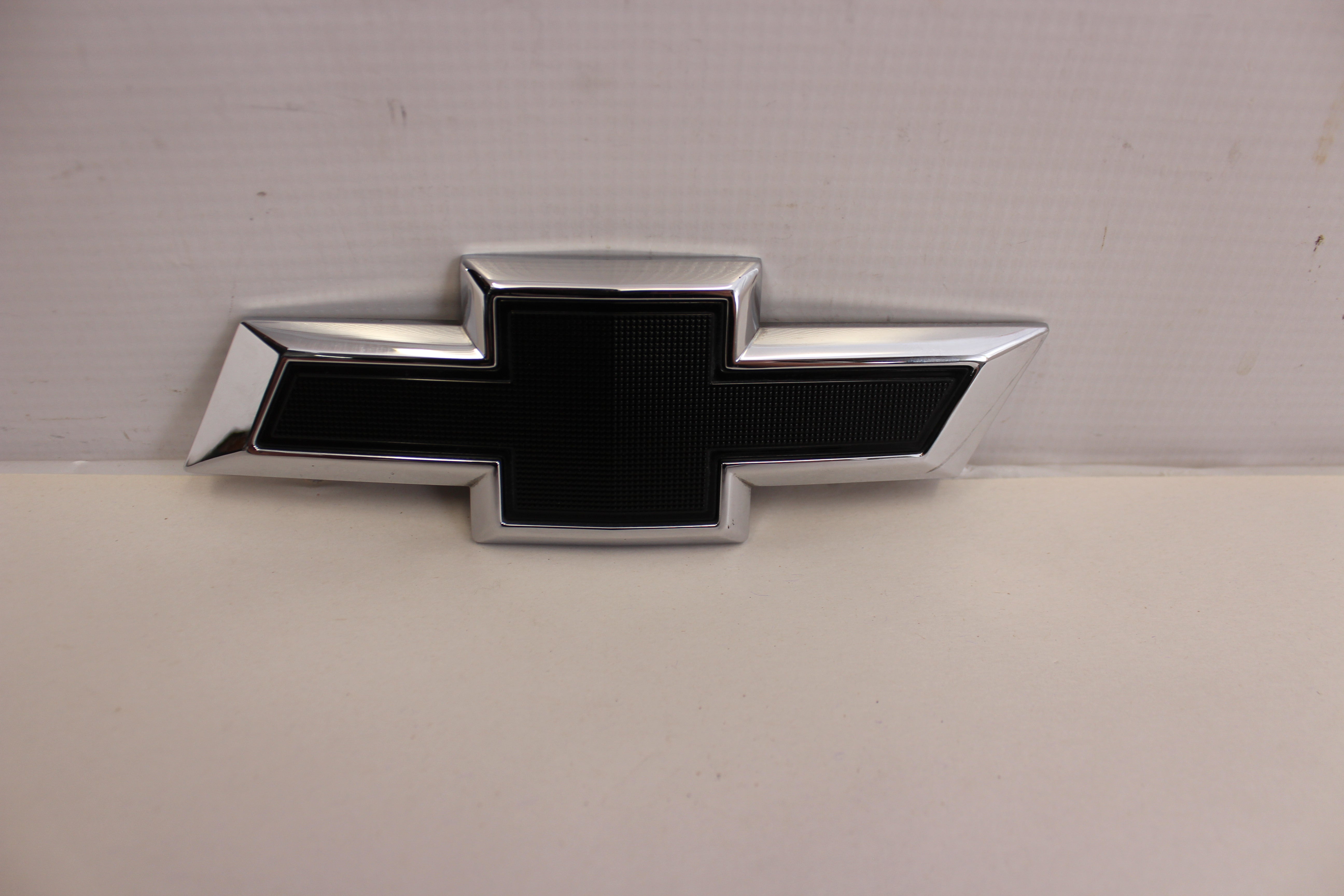 2019 Chevy Camaro SS 1LE Black Front Bowtie and Fender Emblem OEM – Day ...