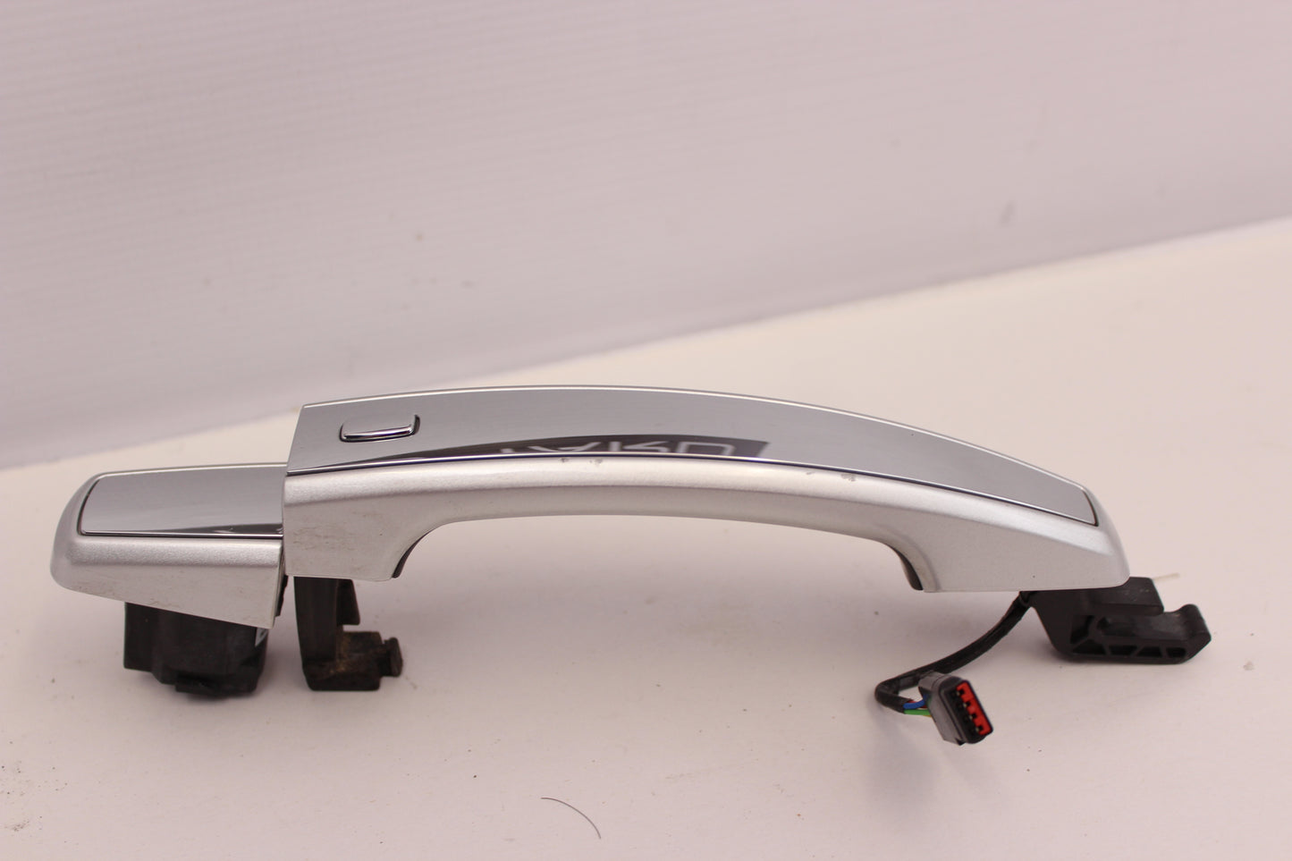 2014 Chevy SS Sedan RH Passenger Front Exterior Door Handle OEM - Day's Parts Yard