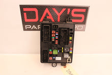 2015 Chevy SS Sedan Rear Fuse Box Relay 92276935 OEM - Day's Parts Yard