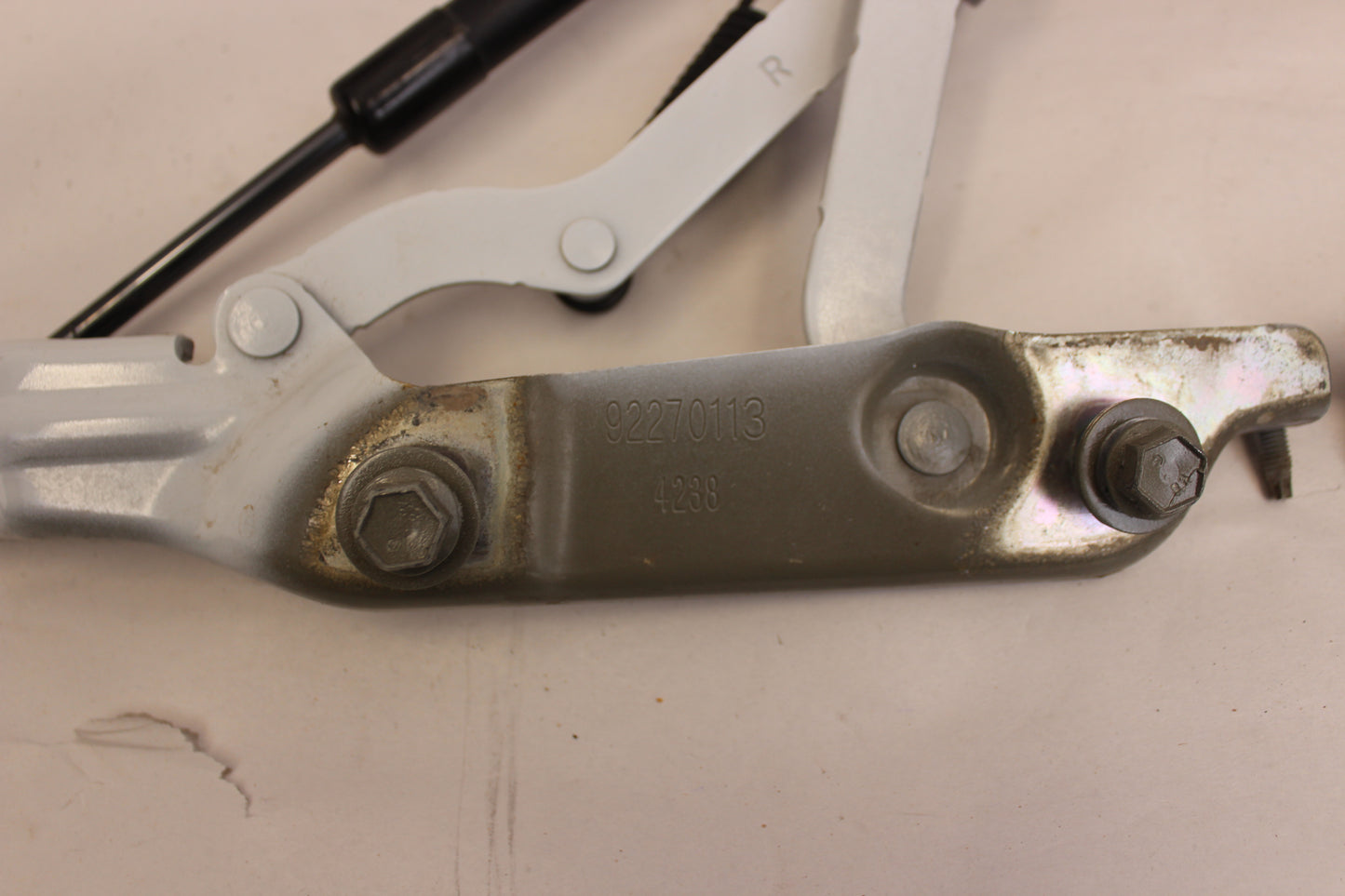 2015 Chevy SS Sedan Trunk Hinges RH & LH 92270114 92270113 OEM