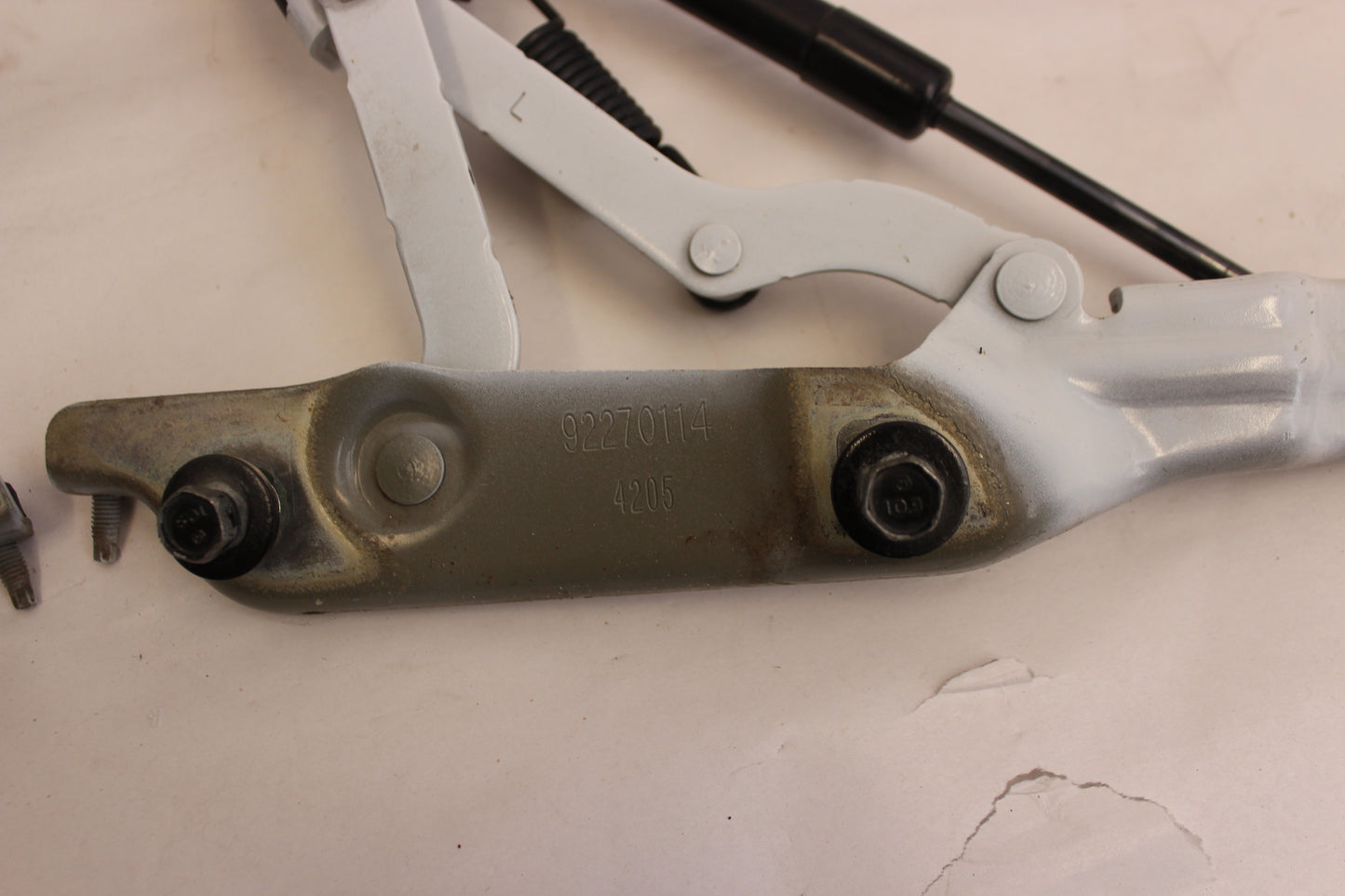 2015 Chevy SS Sedan Trunk Hinges RH & LH 92270114 92270113 OEM