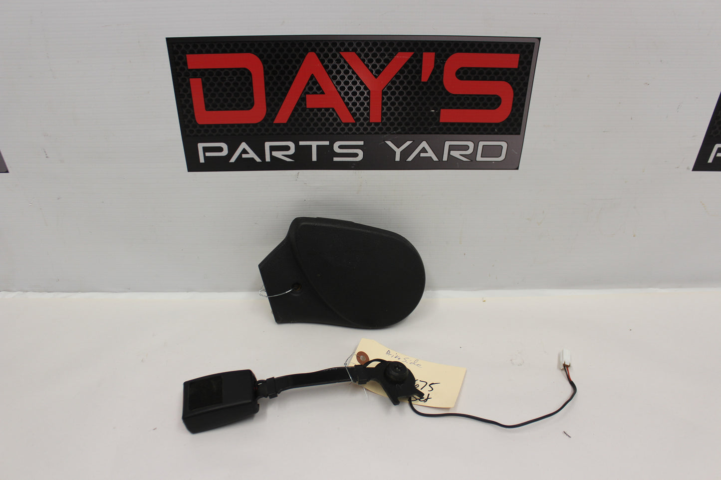 2009 Pontiac G8 GT Front LH Driver Seat Track Cover and Buckle AG113751 92204562