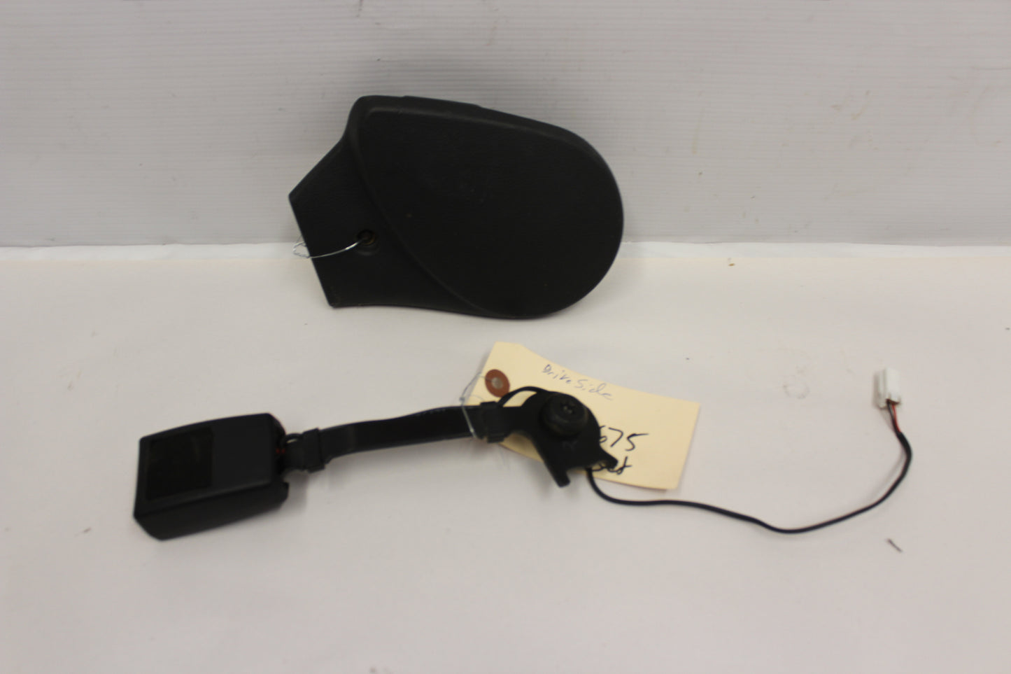 2009 Pontiac G8 GT Front LH Driver Seat Track Cover and Buckle AG113751 92204562
