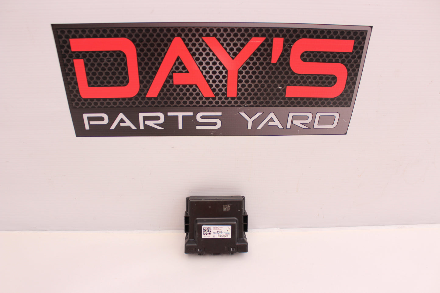 2021 Chevy Camaro SS 1LE Parking Assist Control Module 13531305 OEM - Day's Parts Yard