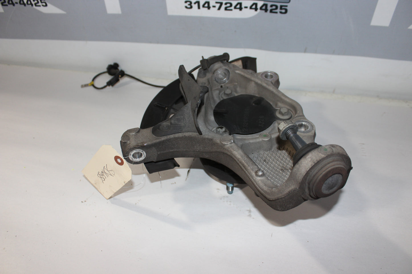 2017 Chevy Corvette Grand Sport 2LT Front LH Driver Spindle Hub OEM