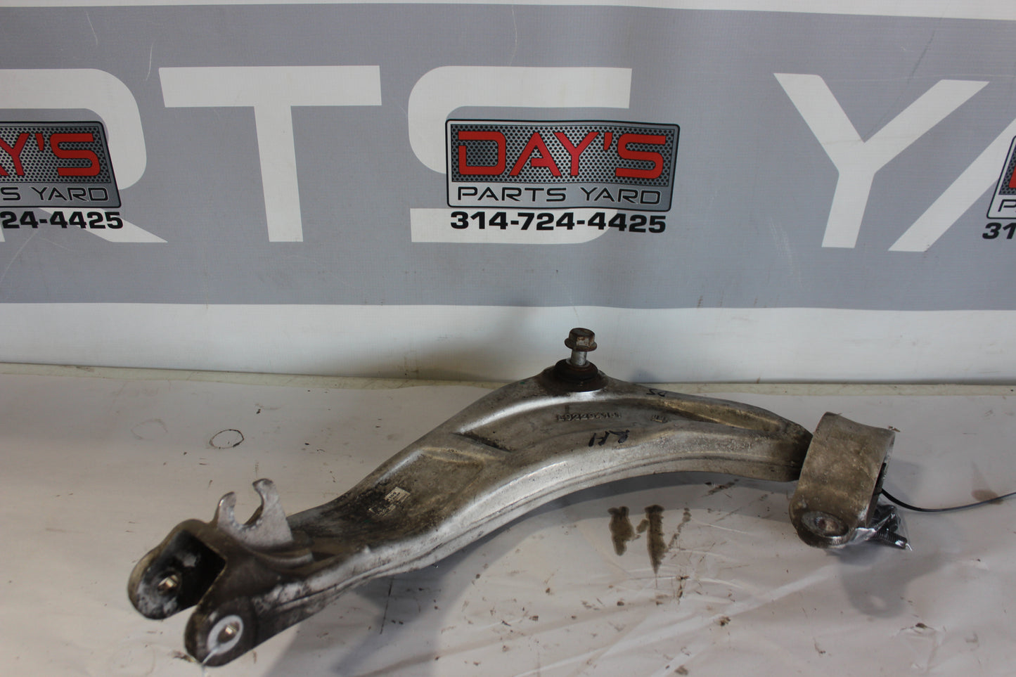 2015 Chevy SS Sedan LH Driver Rear Upper Control Arm 92294161 OEM - Day's Parts Yard