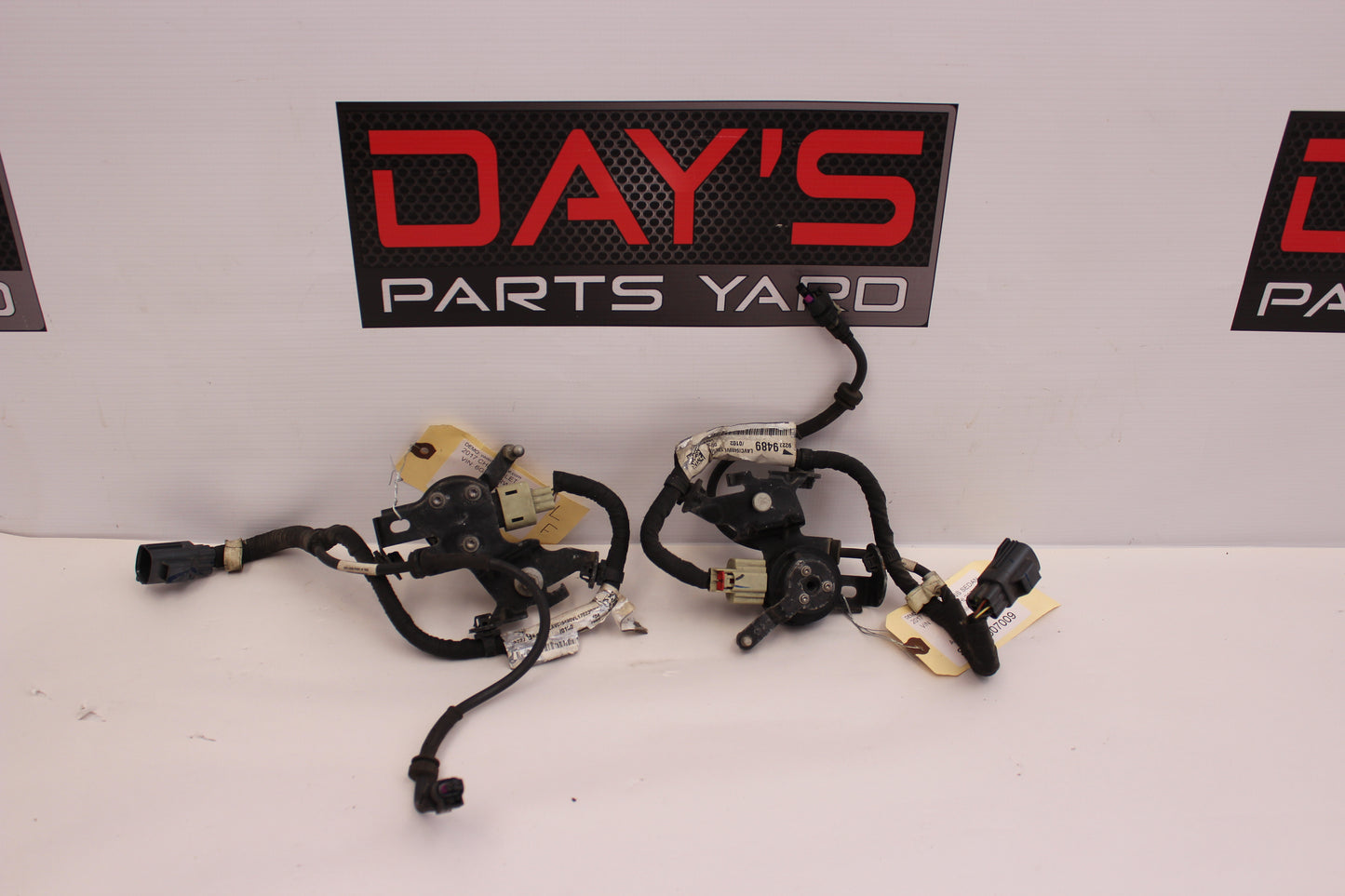 2017 Chevy SS Sedan Front RH & LH Suspension Ride Control Sensors 92279489 92279490 OEM - Day's Parts Yard