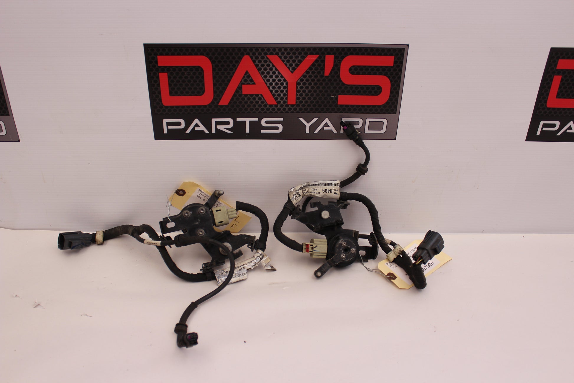 2017 Chevy SS Sedan Front RH & LH Suspension Ride Control Sensors 92279489 92279490 OEM - Day's Parts Yard
