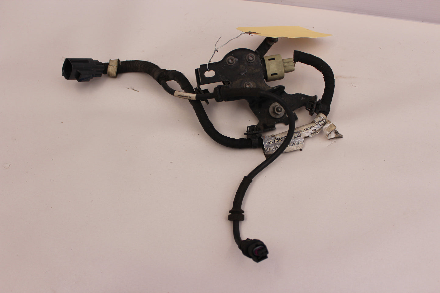 2017 Chevy SS Sedan Front RH & LH Suspension Ride Control Sensors 92279489 92279490 OEM - Day's Parts Yard