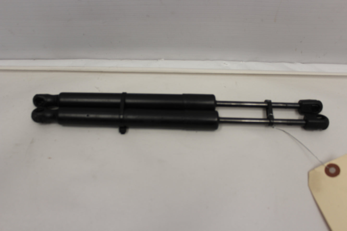 2017 Chevy Corvette Grand Sport 2LT Lift Gate Hatch Strut Shock Set 23356448 OEM - Day's Parts Yard