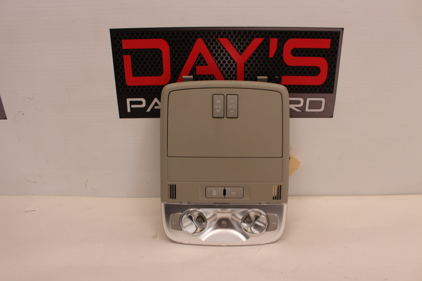 2014 Chevy SS Sedan Console Over Head Dome Light OEM