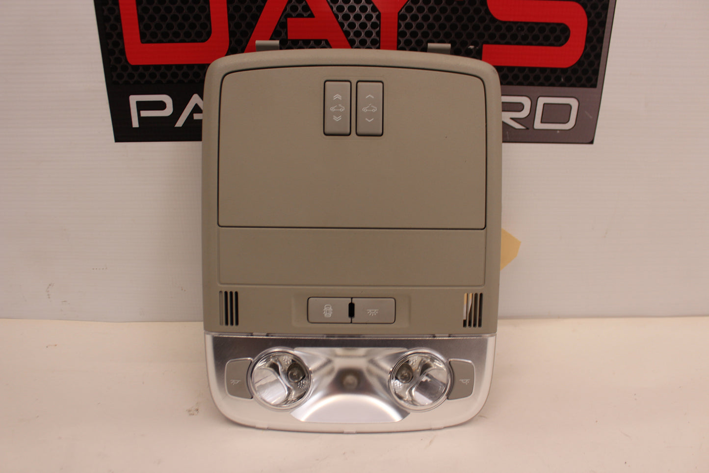 2014 Chevy SS Sedan Console Over Head Dome Light OEM