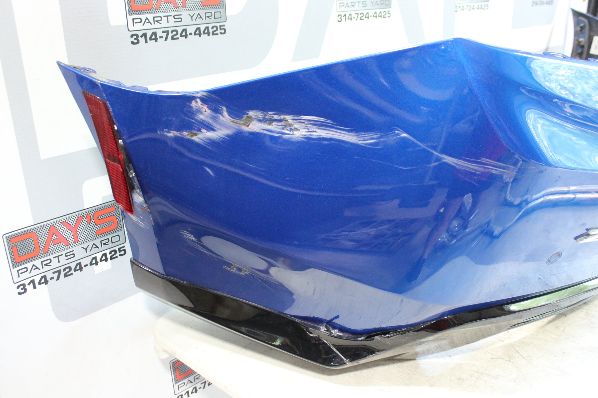 2018 Chevy Camaro ZL1 Rear Bumper Assembly w/ Sensors OEM - Day's Parts Yard