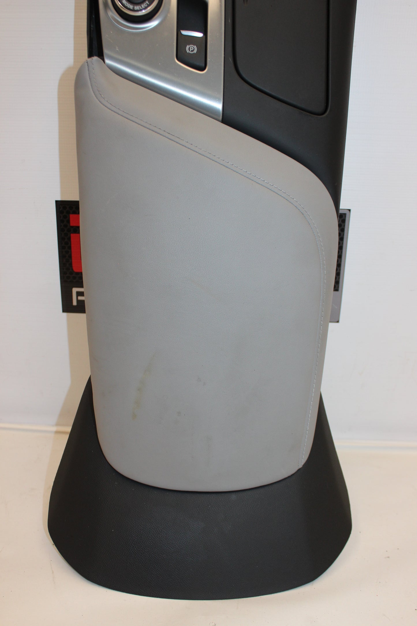 2017 Chevy Corvette Grand Sport 2LT Center Console Arm Rest OEM