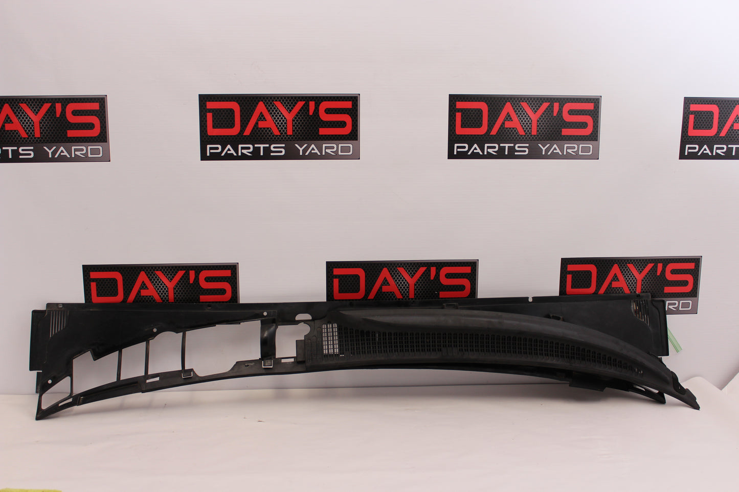 2004 Pontiac GTO Windshield Wiper Cowl 92054216 920521205 OEM - Day's Parts Yard