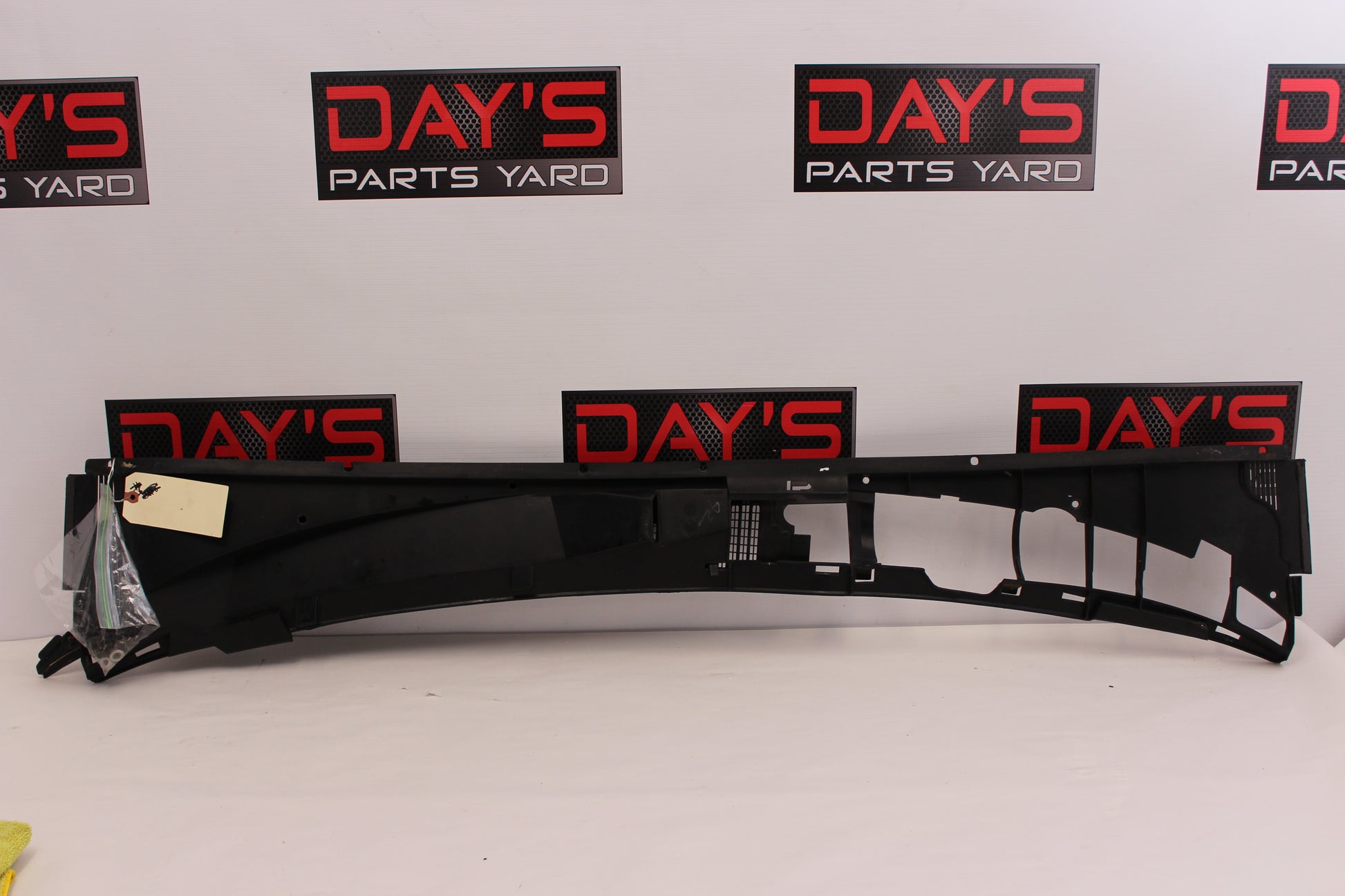 2004 Pontiac GTO Windshield Wiper Cowl 92054216 920521205 OEM - Day's Parts Yard