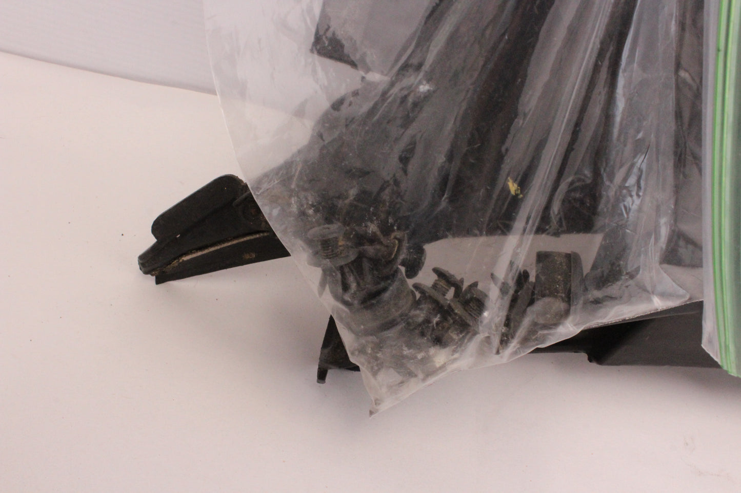 2004 Pontiac GTO Windshield Wiper Cowl 92054216 920521205 OEM - Day's Parts Yard
