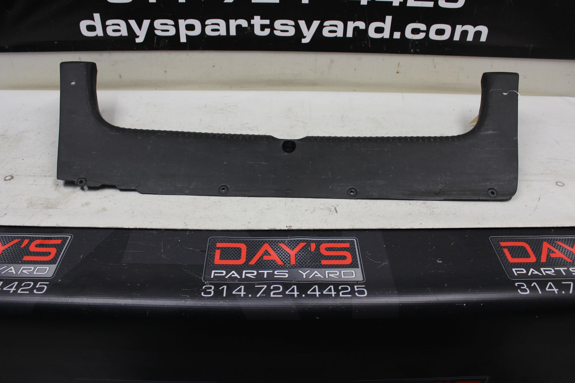 2004 Pontiac GTO Trunk Wall Plastic Cover Trim Panel 92162365 OEM - Day's Parts Yard