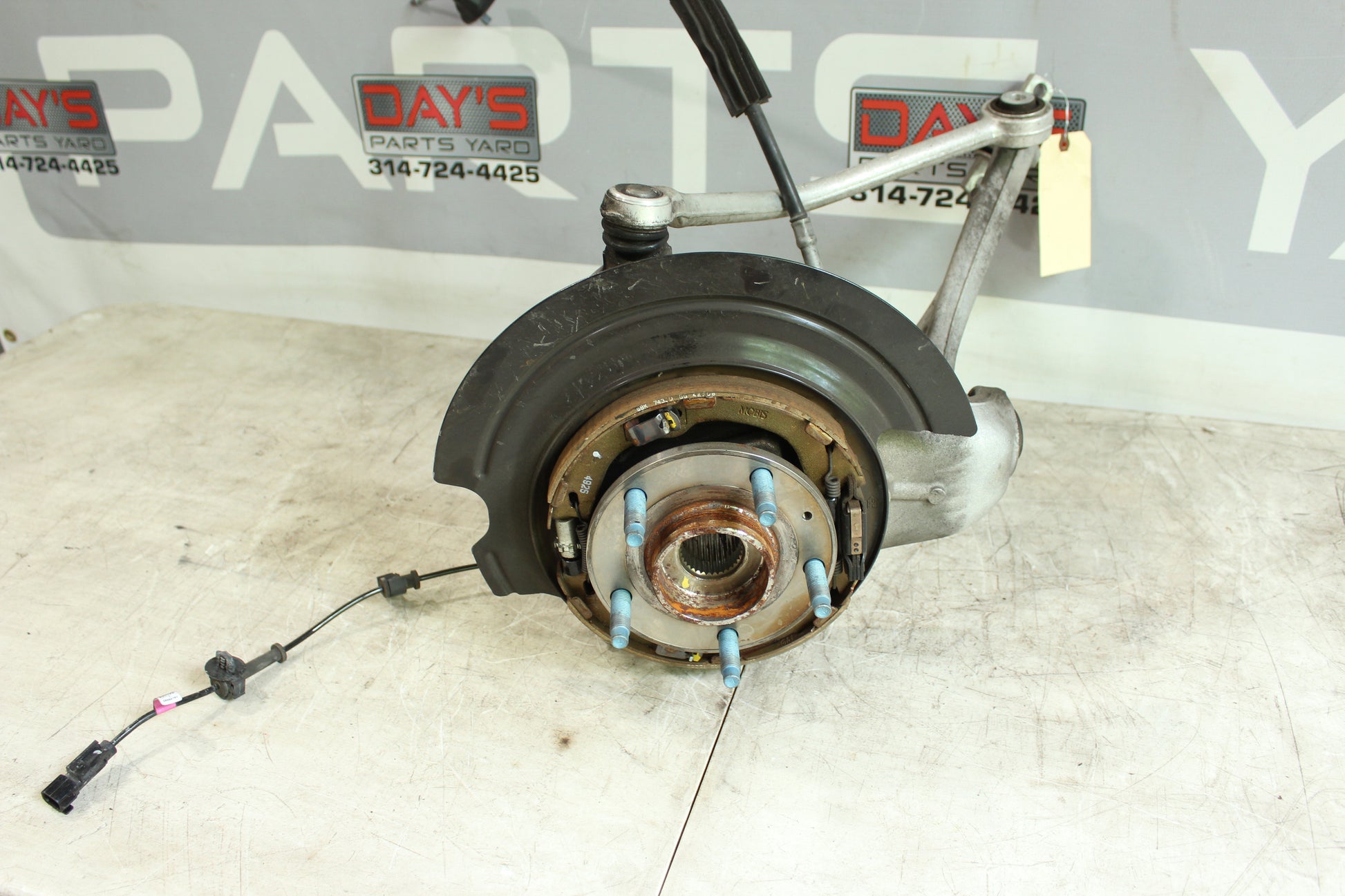 2015 Chevy Corvette Z06 Rear RH Passenger Suspension Spindle Knuckle Hub Control Arms OEM - Day's Parts Yard