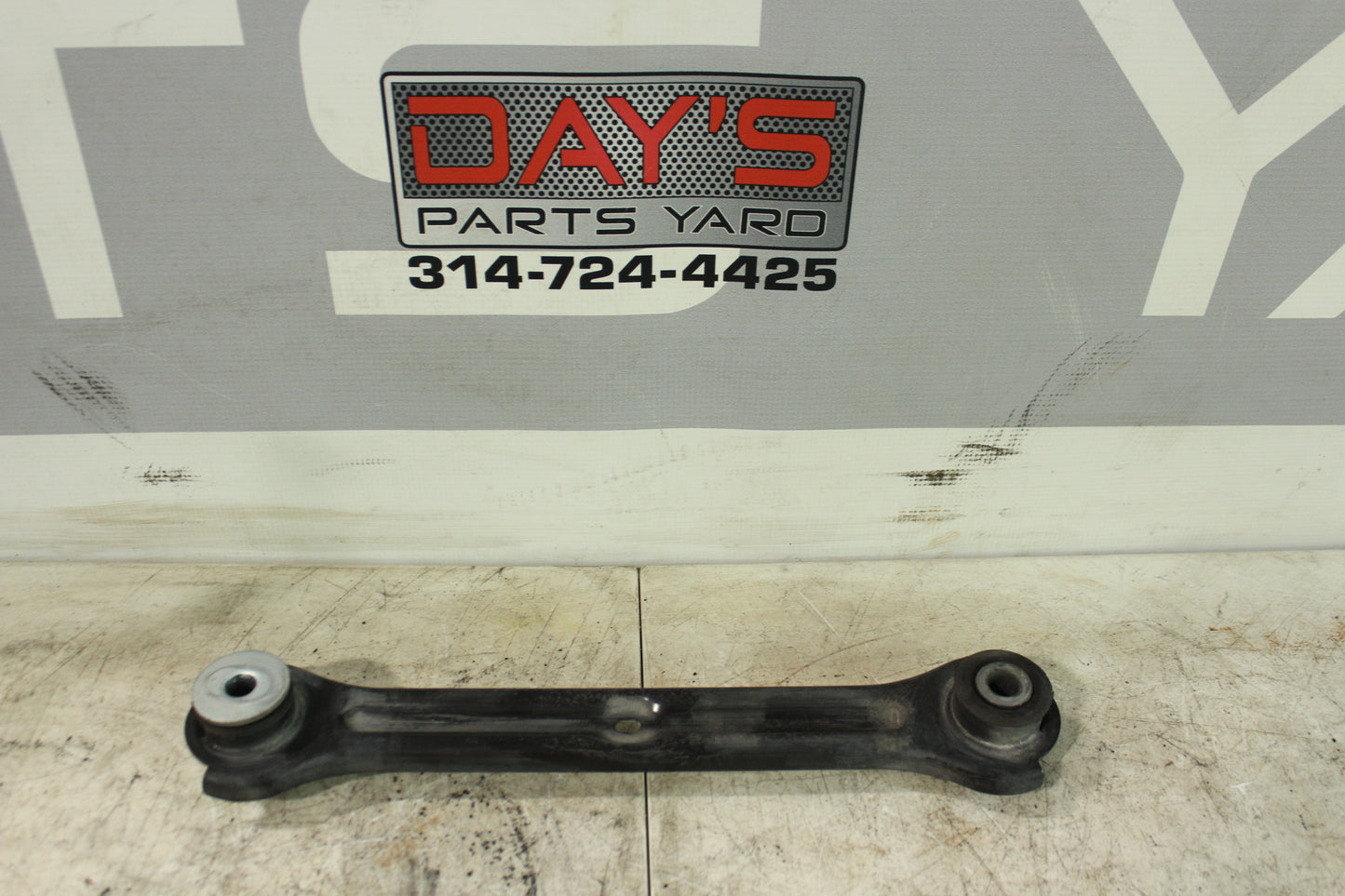 2014 Chevy SS Sedan Rear RH Passenger Control Trail Drag Link Arm 92204887 OEM - Day's Parts Yard