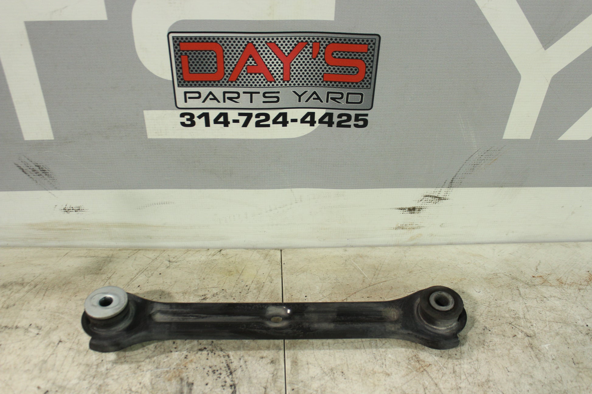 2014 Chevy SS Sedan Rear RH Passenger Control Trail Drag Link Arm 92204887 OEM - Day's Parts Yard