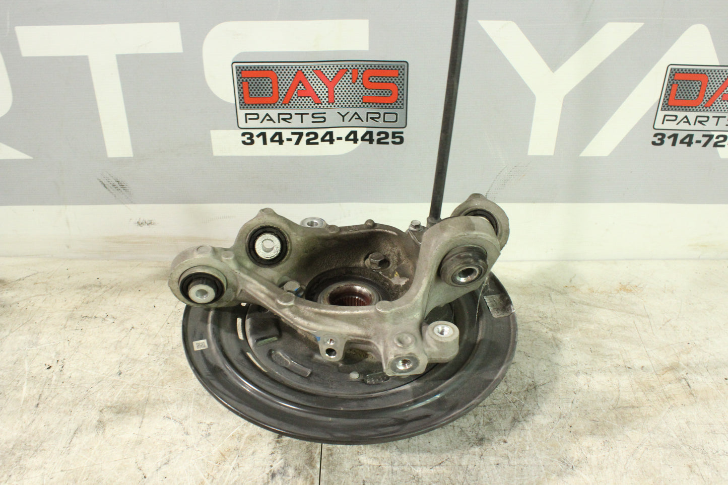 2018 Chevy Camaro ZL1 LH Driver Rear Spindle Hub Knuckle OEM - Day's Parts Yard