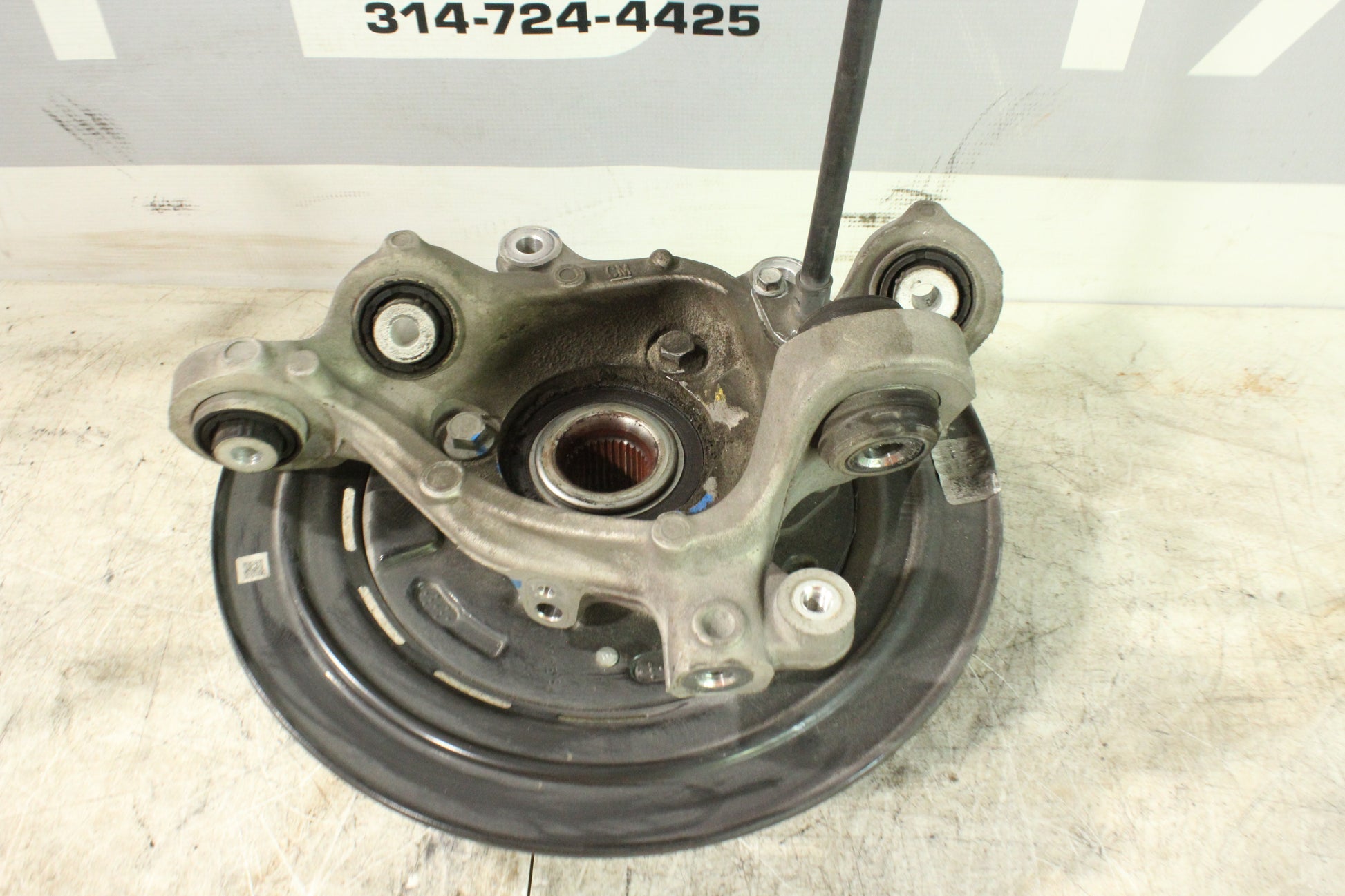 2018 Chevy Camaro ZL1 LH Driver Rear Spindle Hub Knuckle OEM - Day's Parts Yard