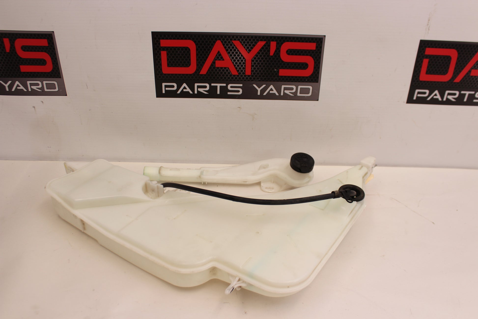 2017 Chevy Camaro ZL1 Windshield Washer Reservoir Tank 84030301 23133253 OEM - Day's Parts Yard