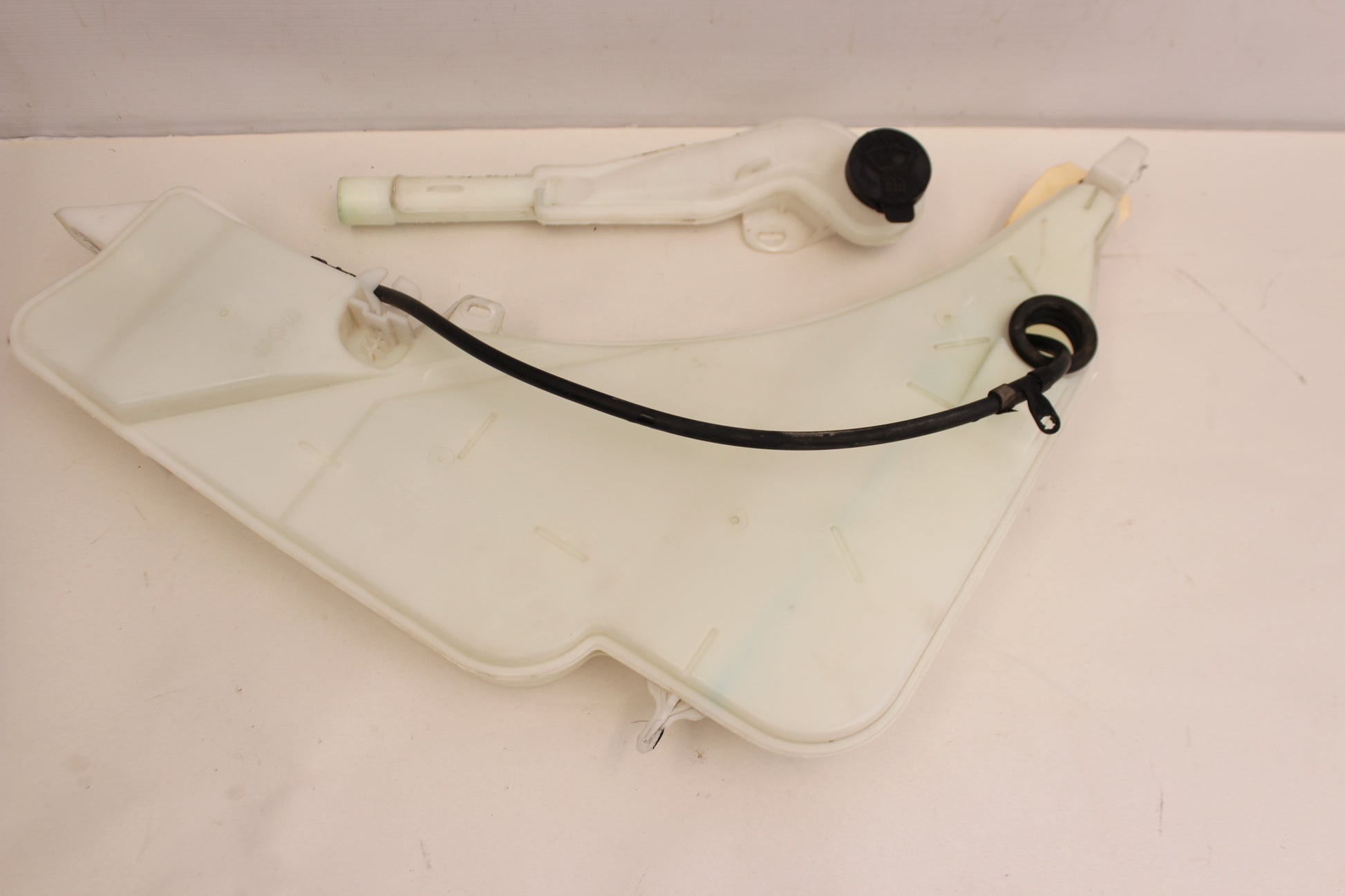 2017 Chevy Camaro ZL1 Windshield Washer Reservoir Tank 84030301 23133253 OEM - Day's Parts Yard
