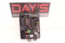 2014 Chevy SS Sedan Rear Fuse Box Relay 92271137 OEM - Day's Parts Yard