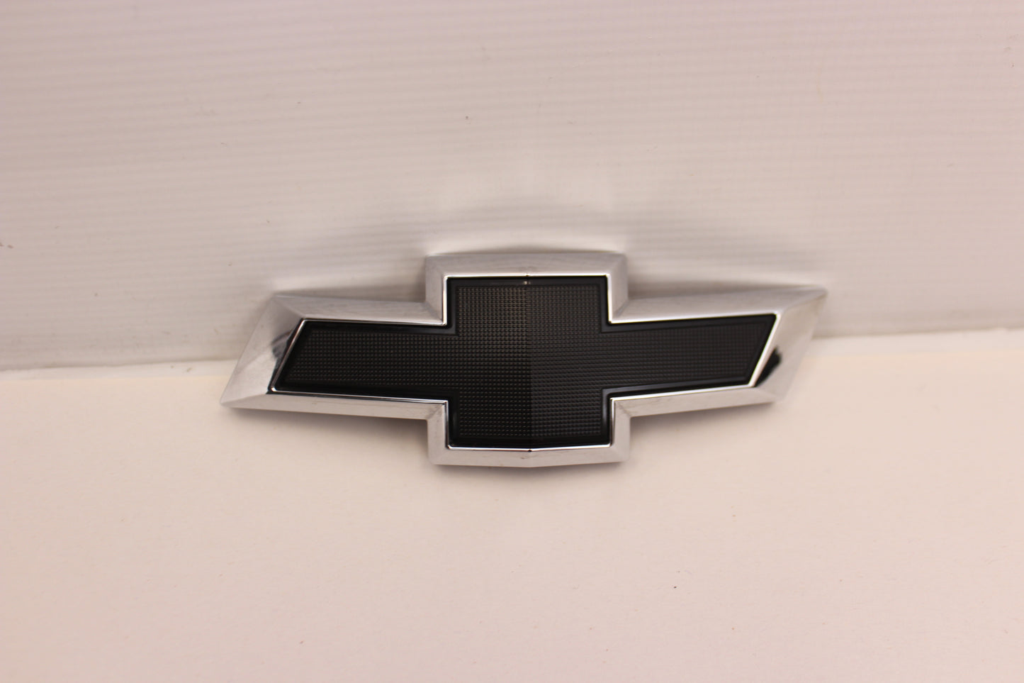 2018 Chevrolet Camaro SS Rear Trunk Bow Tie Emblem OEM