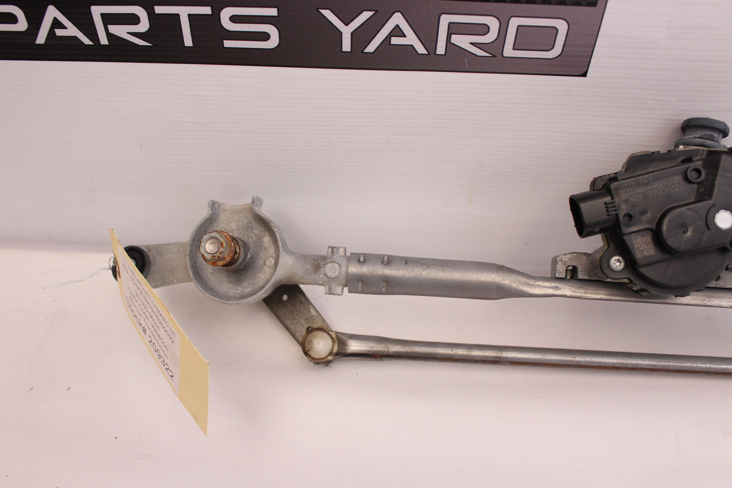 2017 Chevy Camaro SS Windshield Wiper Linkage w/ Motor 23240666 OEM
